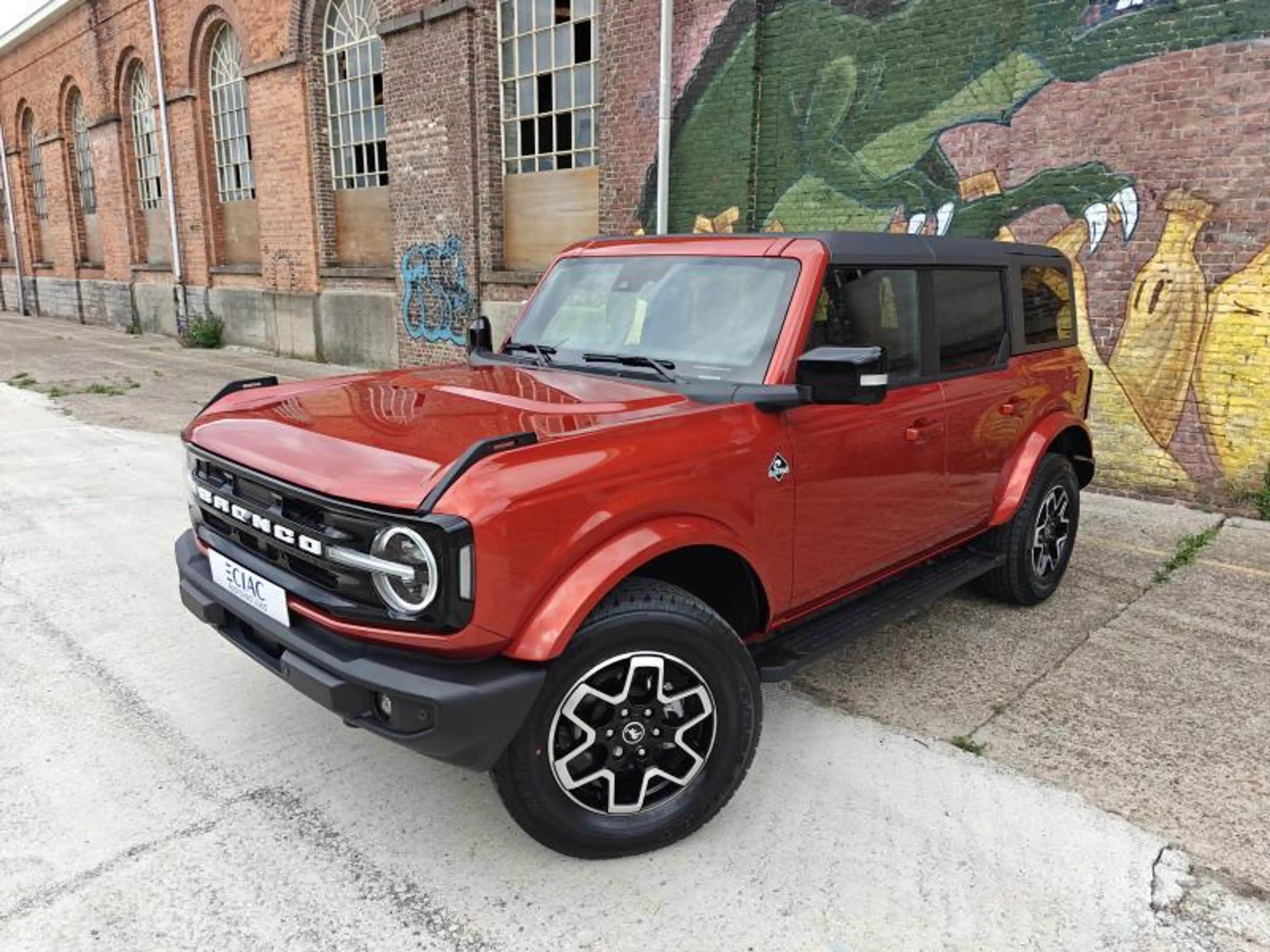Ford Bronco 2.7i Outer Banks - ombouw lichte vracht - Nieuwe w