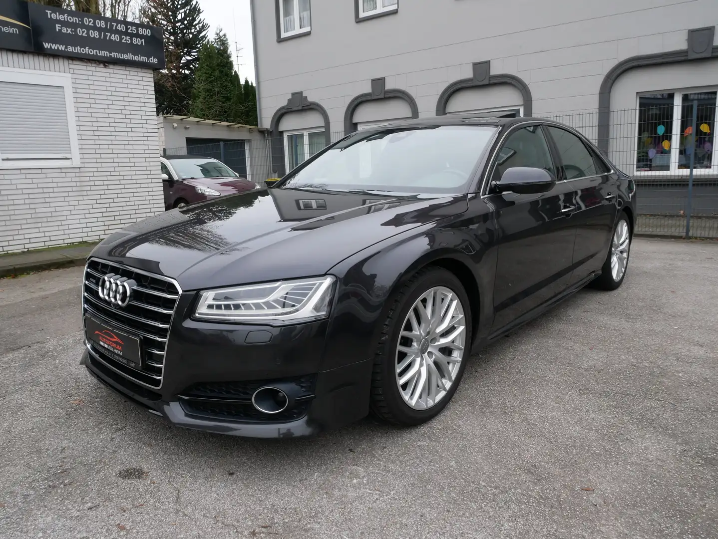 Audi A8 3.0 TDI quattro S Line Matrix KeyGo Bose Spur360Ka Grau - 1