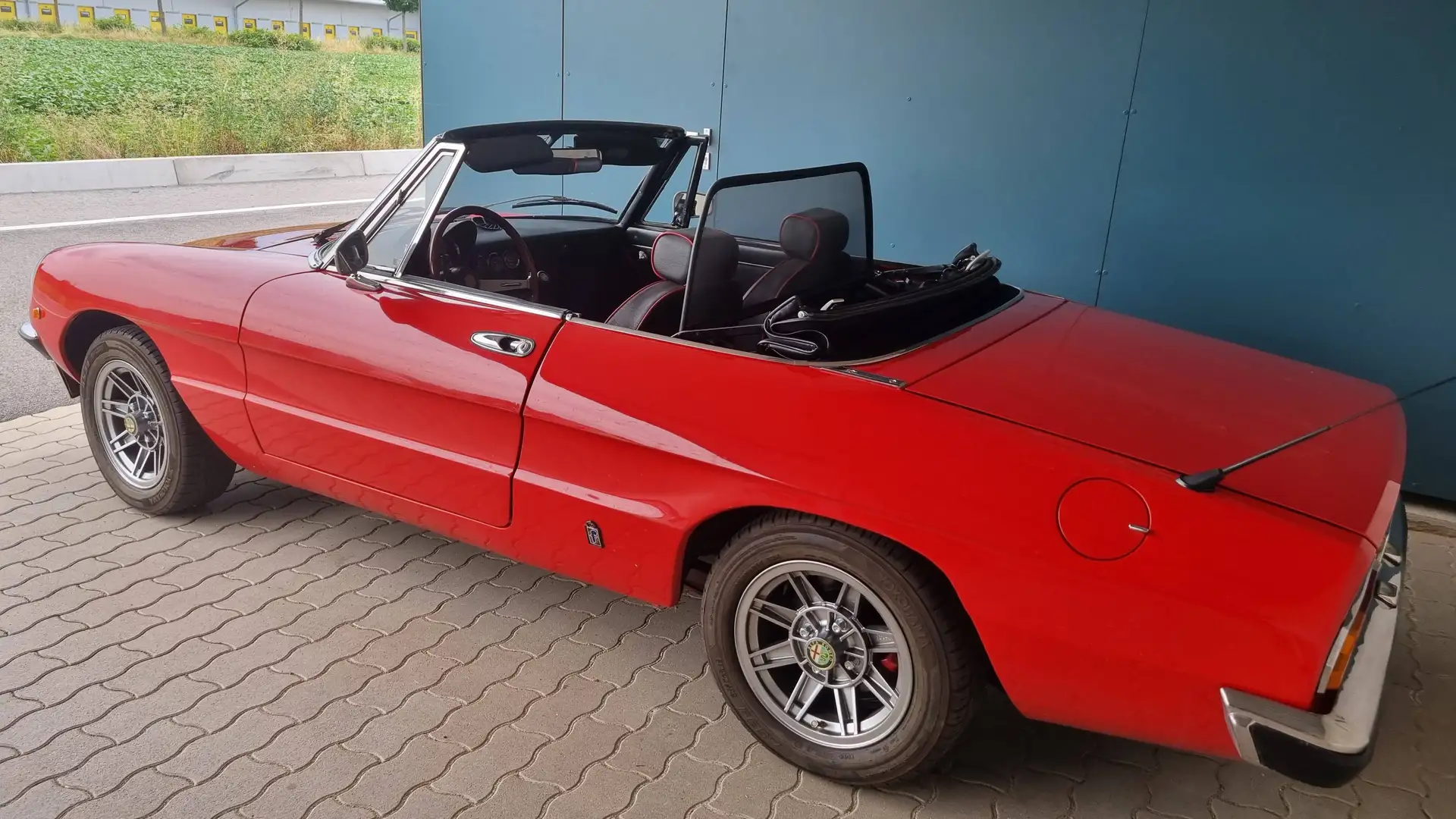 Alfa Romeo Spider Veloce 2000 Rot - 1
