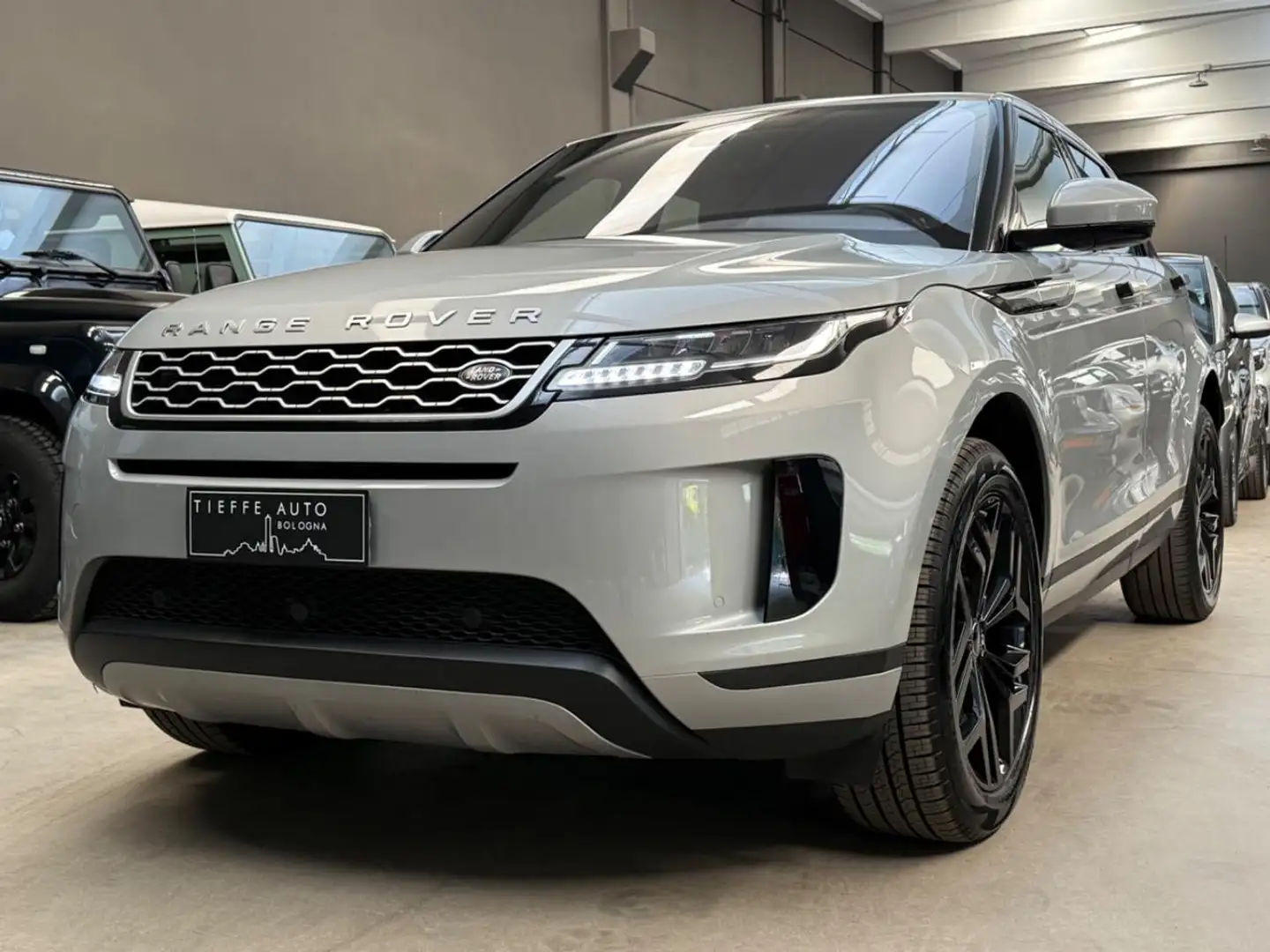 Land Rover Range Rover Evoque 1.5 I3 PHEV 300 CV AWD Auto S Grigio - 1