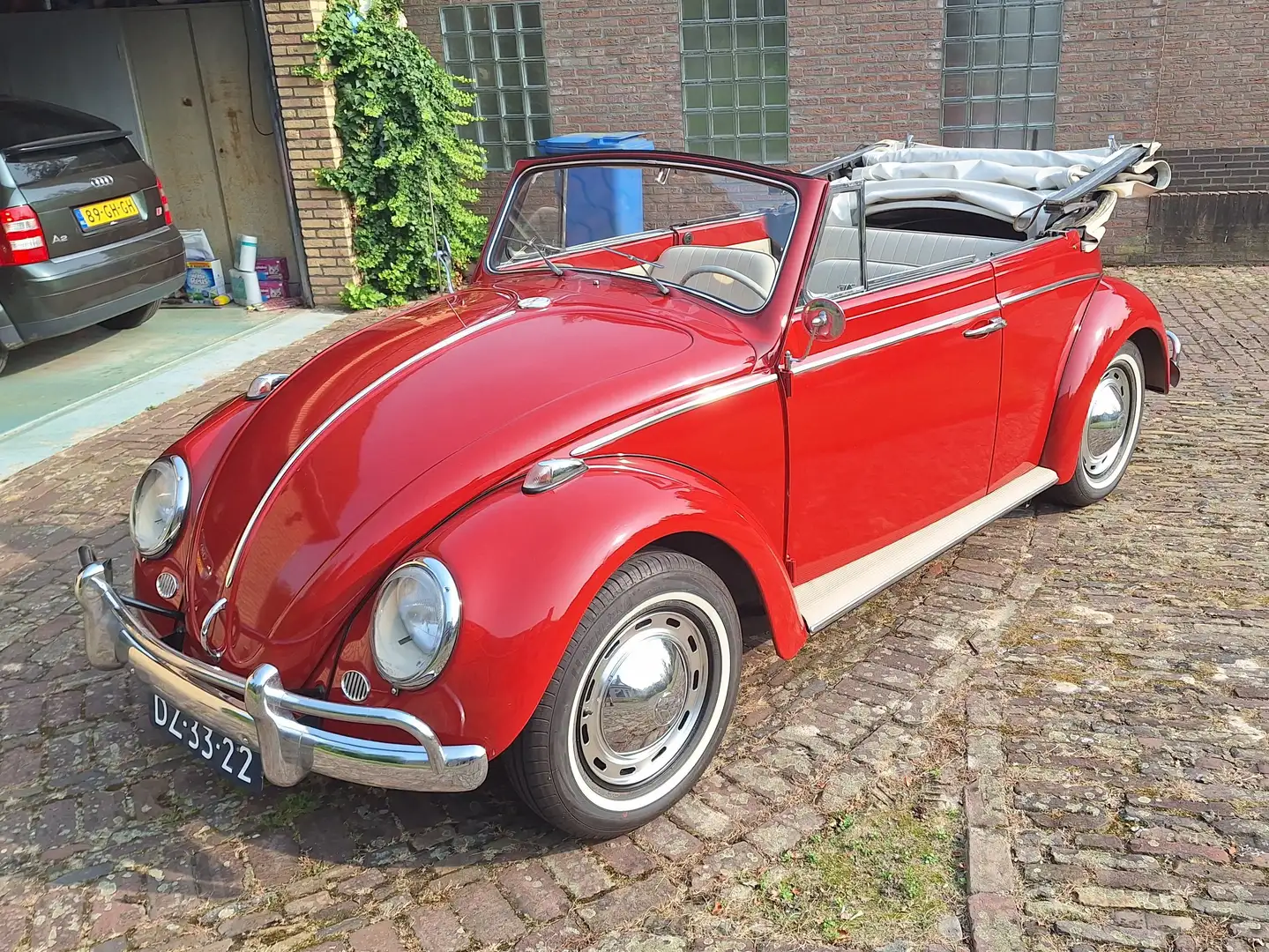 Volkswagen Käfer Cabriolet Roşu - 1