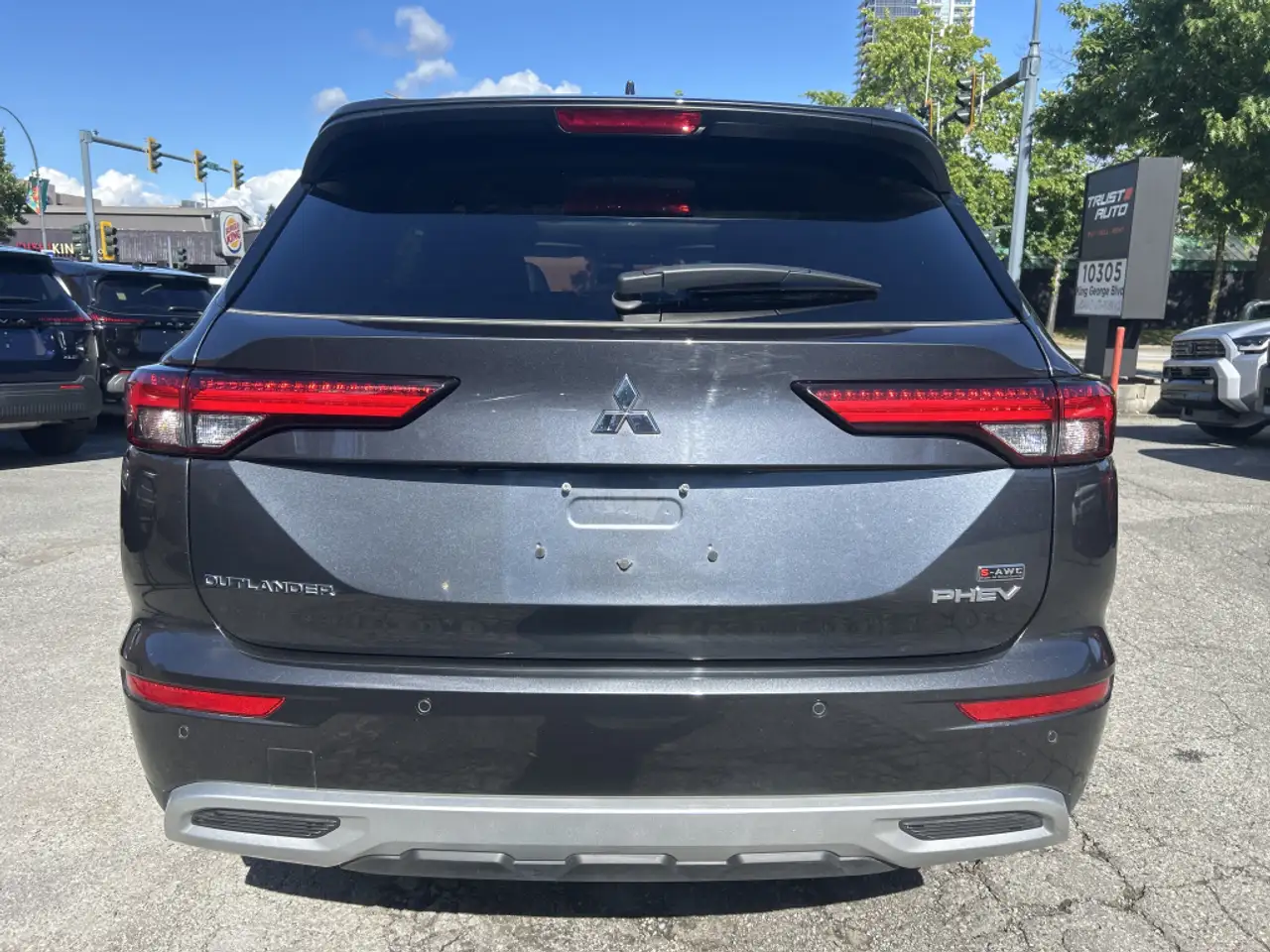 Mitsubishi Outlander photo Mitsubishi Outlander