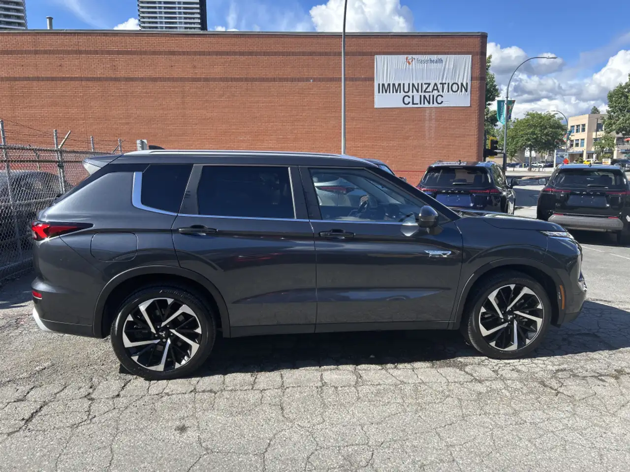 Mitsubishi Outlander photo Mitsubishi Outlander