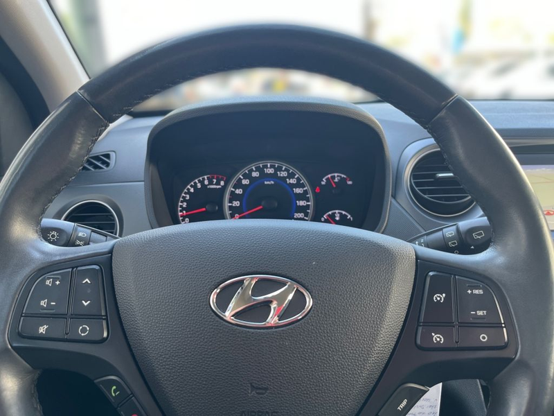Hyundai i10 1.0 Trend — photo 13