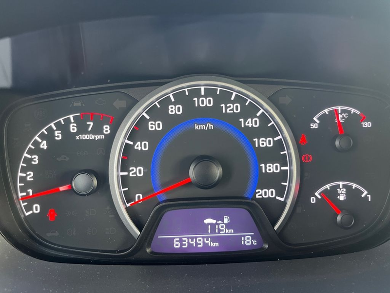 Hyundai i10 1.0 Trend — photo 14