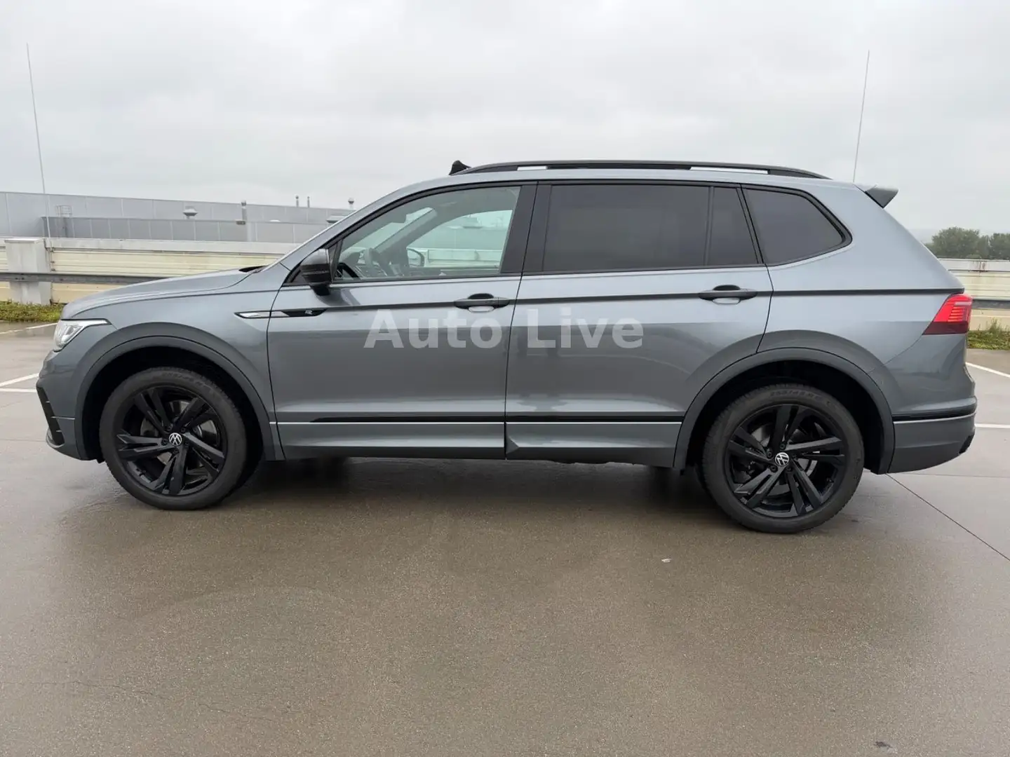 Volkswagen Tiguan Allspace 2.0 TDI DSG*4M*R LINE*PANO*VOL Grau - 2
