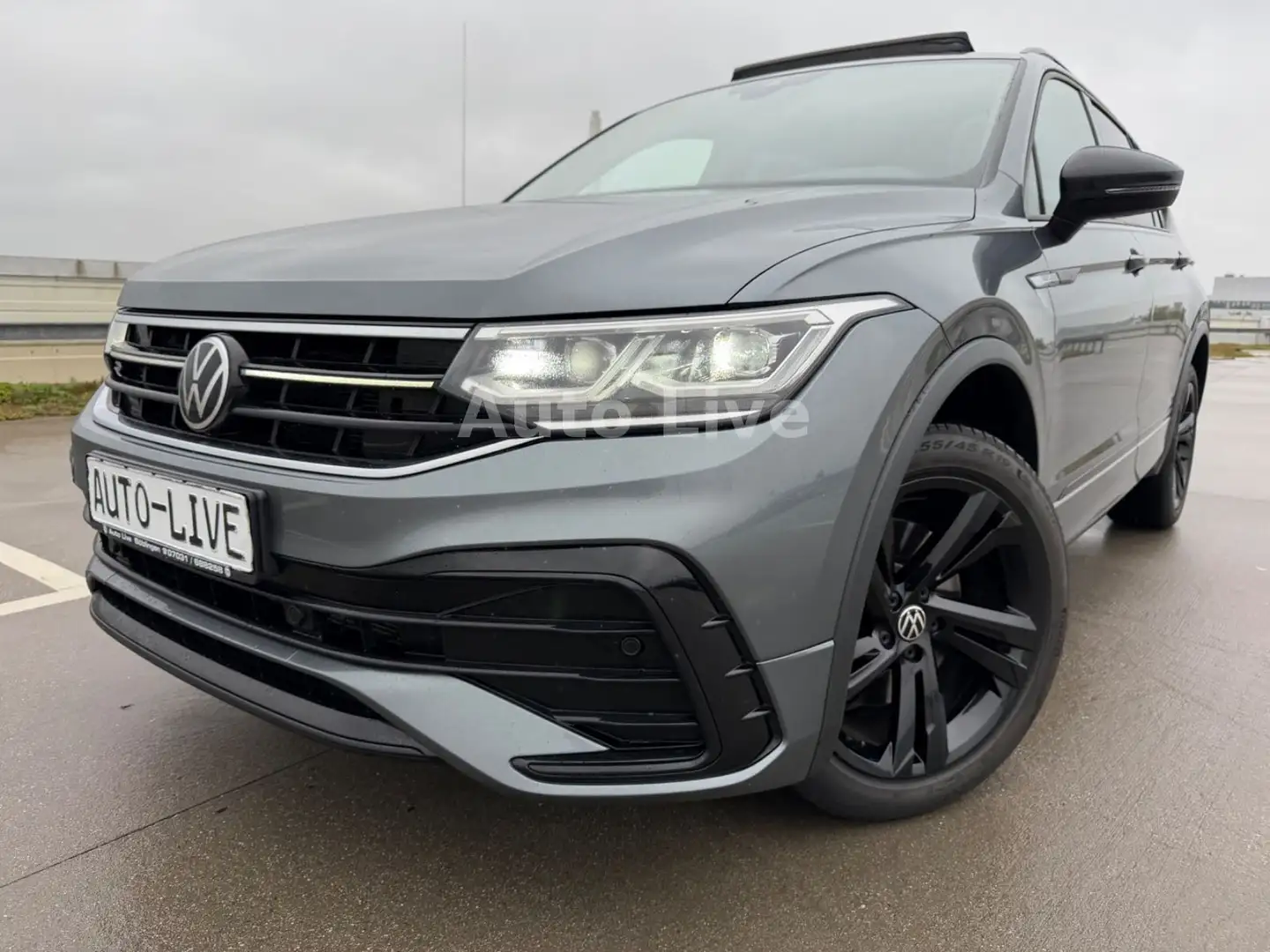 Volkswagen Tiguan Allspace 2.0 TDI DSG*4M*R LINE*PANO*VOL Grau - 1