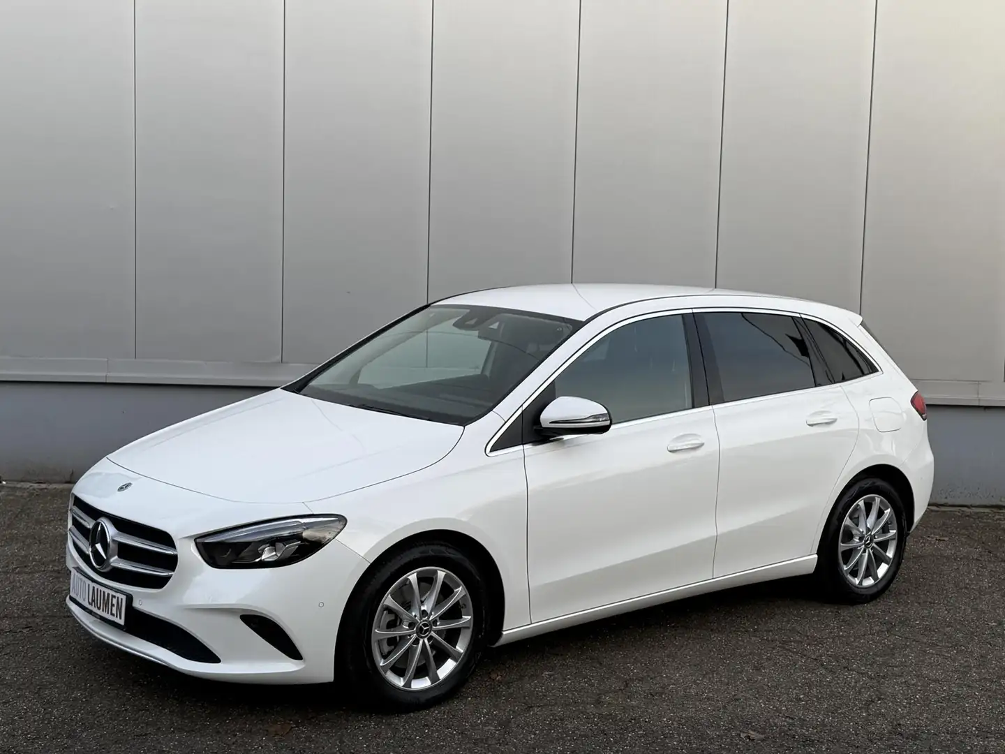 Mercedes-Benz B 250 e Luxury Line Plug In Hybrid Automaat Widescreen T Blanc - 1