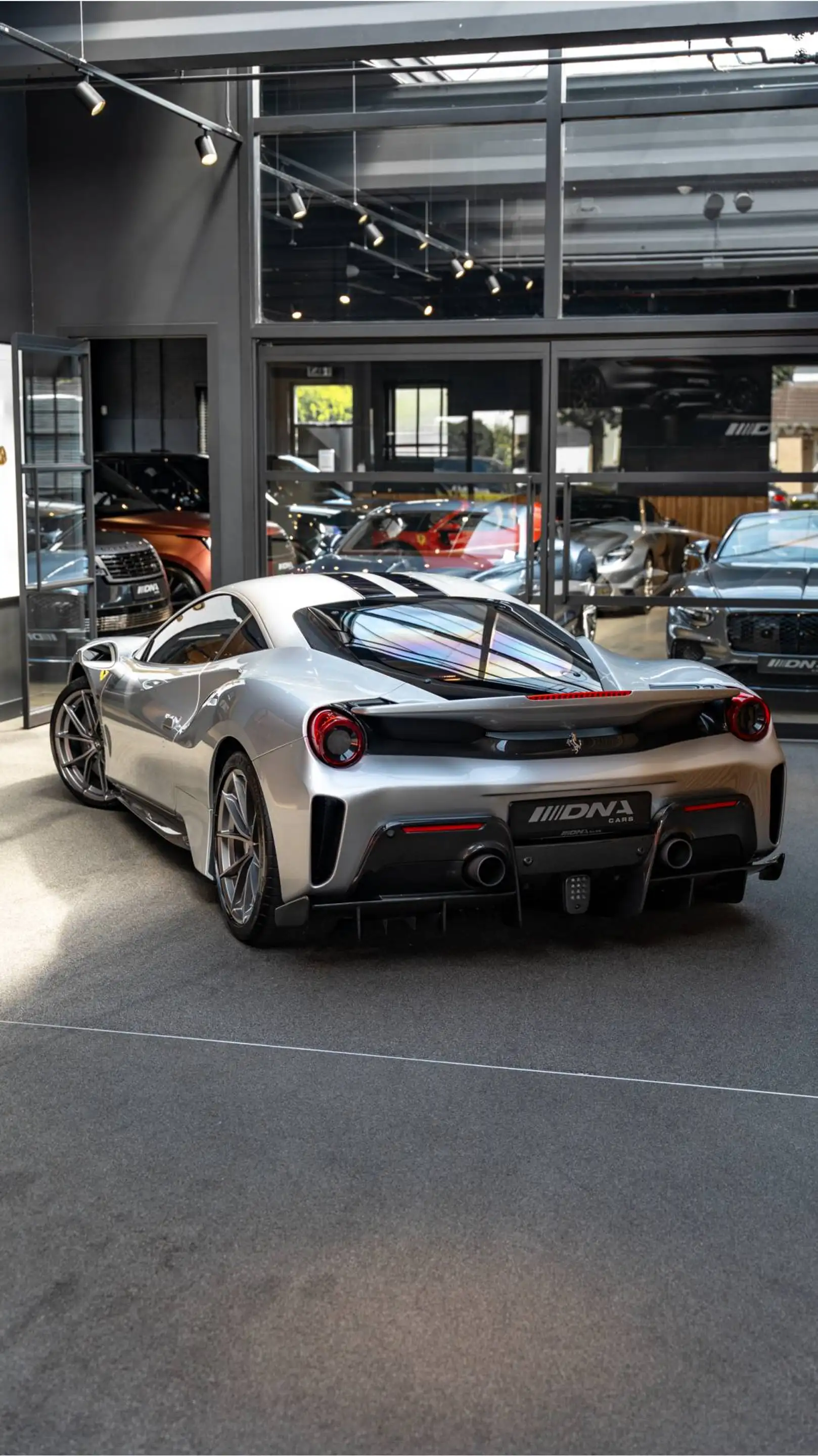 Ferrari 488 Pista HELE Lift Carbon Painted Stripes 3.9 Pista H — photo 33