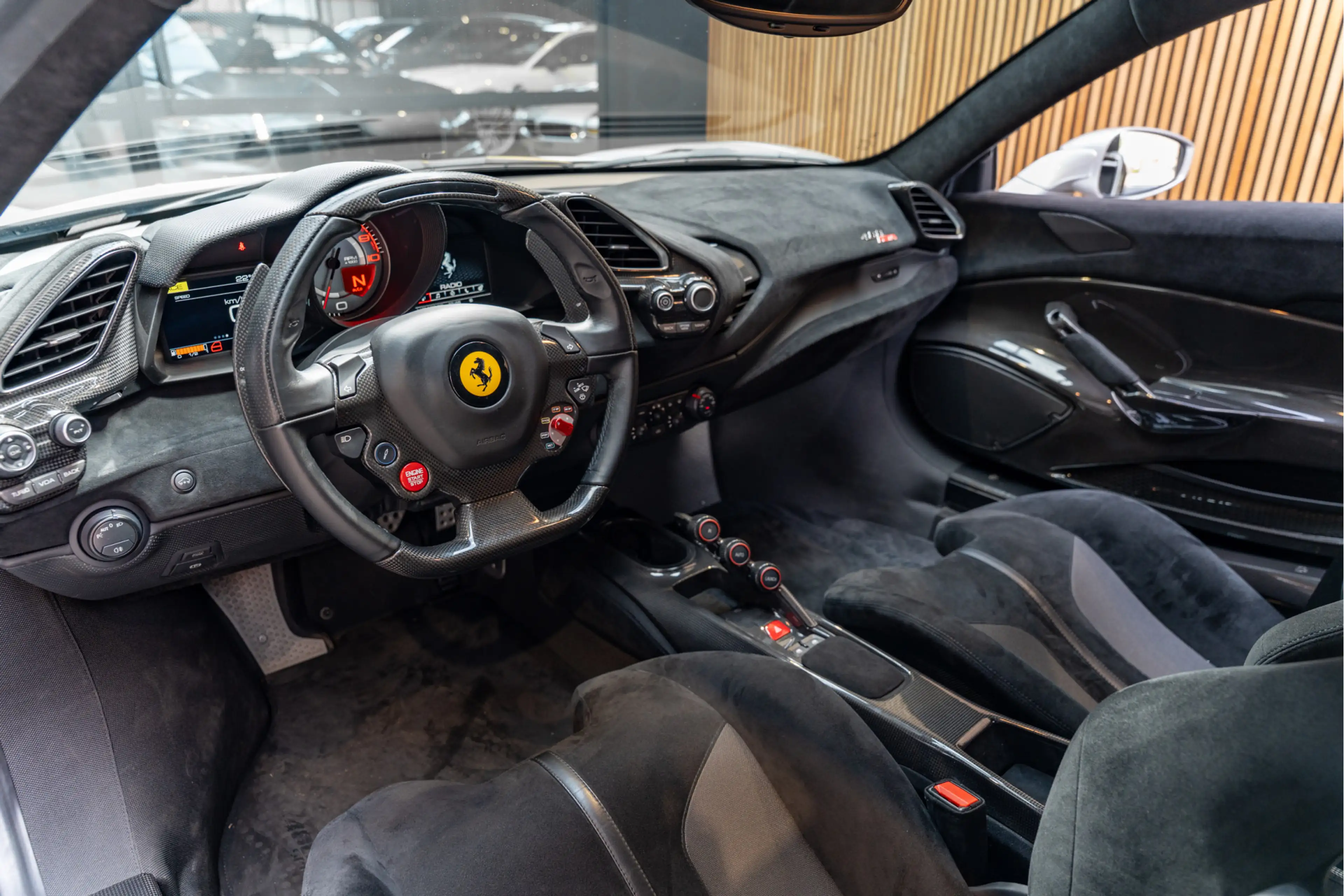 Ferrari 488 Pista HELE Lift Carbon Painted Stripes 3.9 Pista H — photo 6
