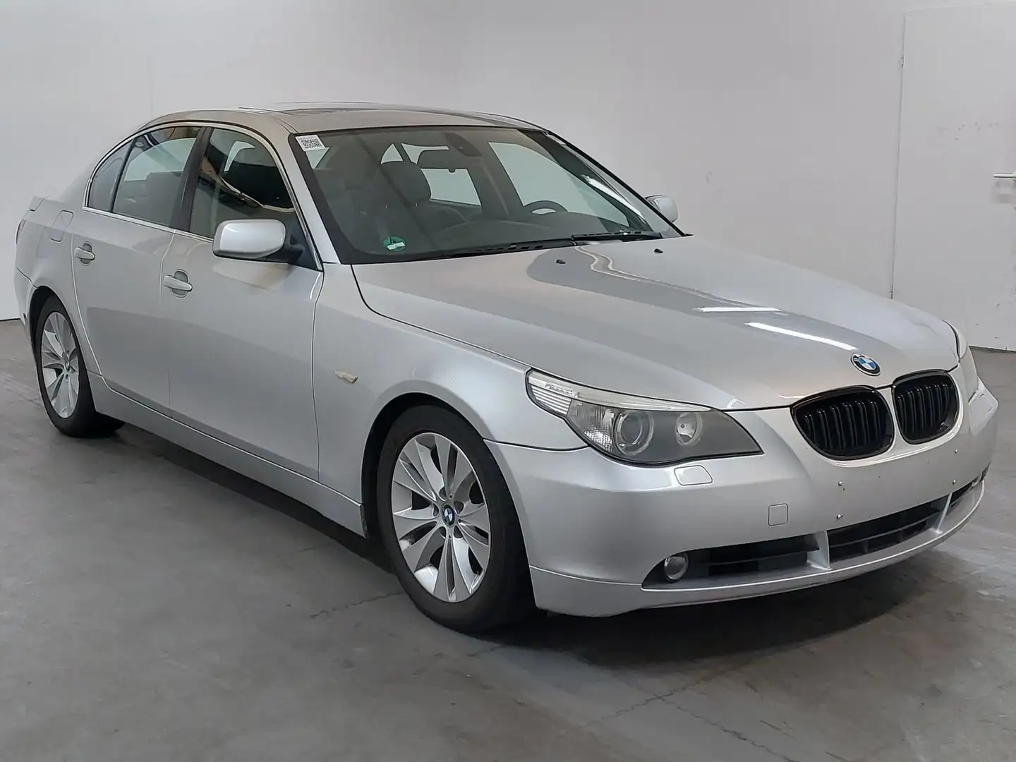 BMW 525 525i Automatik Grau - 2