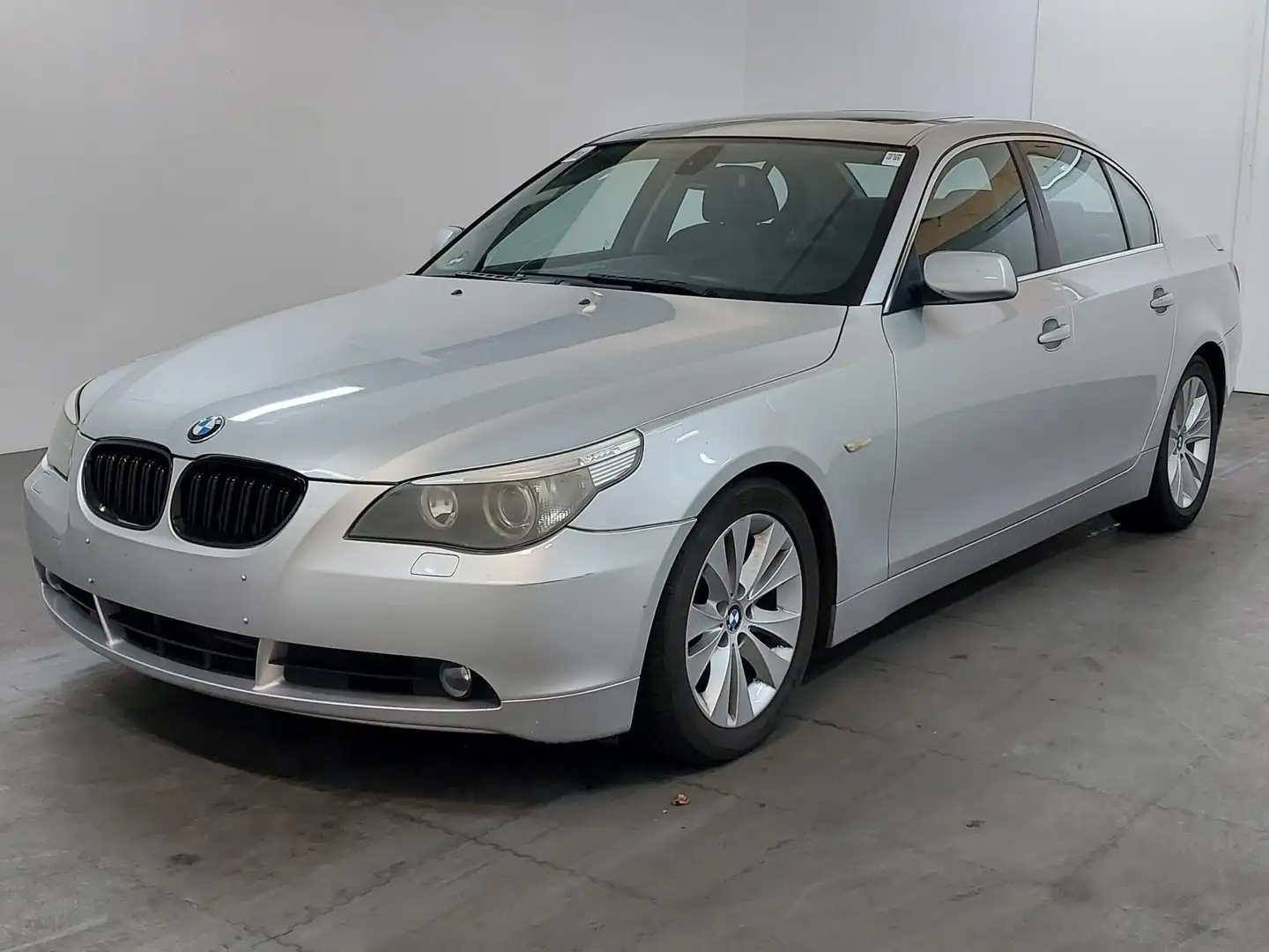 BMW 525 525i Automatik Grau - 1
