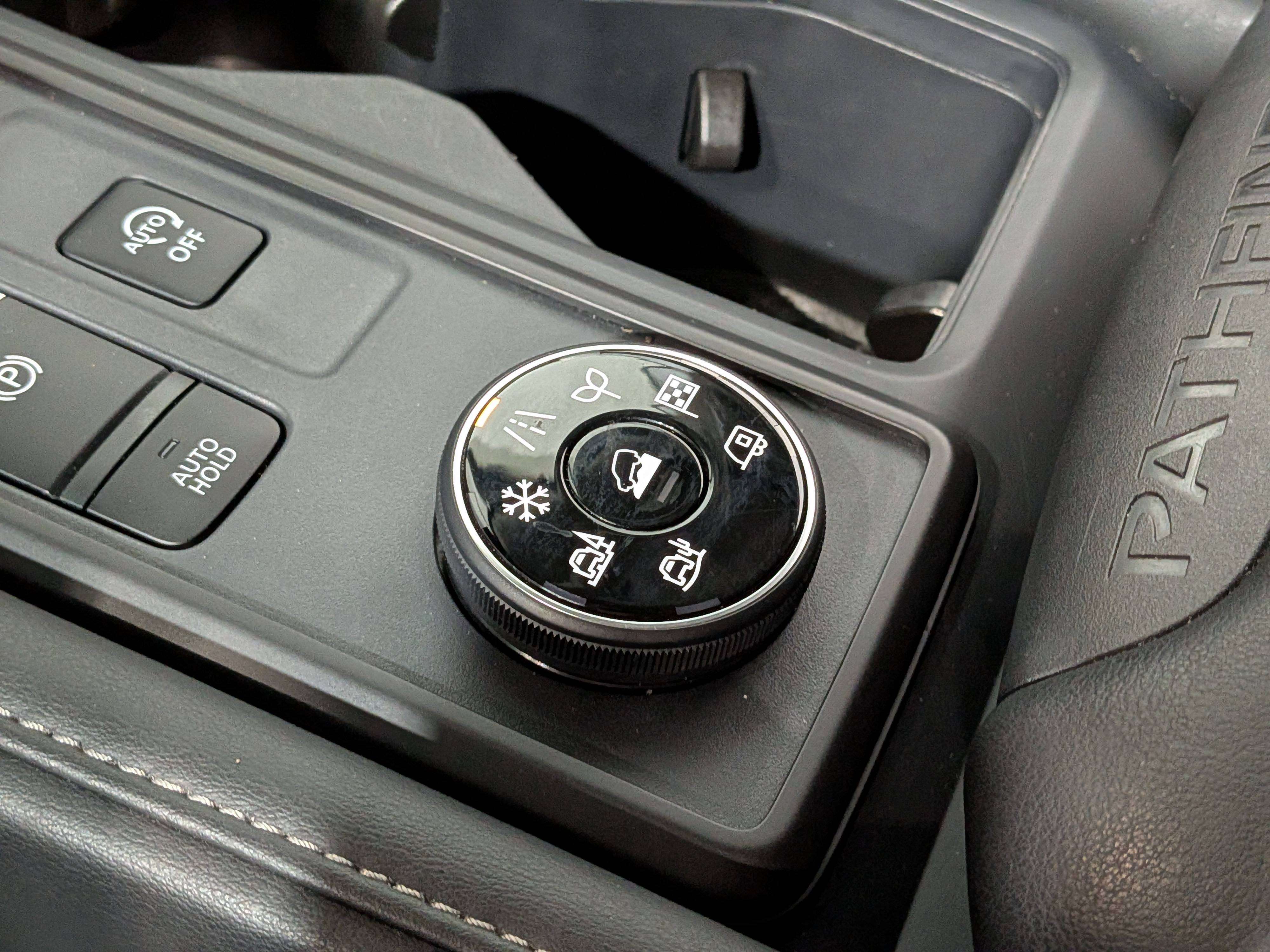 Nissan Pathfinder 2024