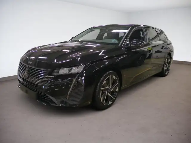 Peugeot 308 1.5 Blue-HDI EAT8*Navi*360°Kam*Le/Shz*TLeder