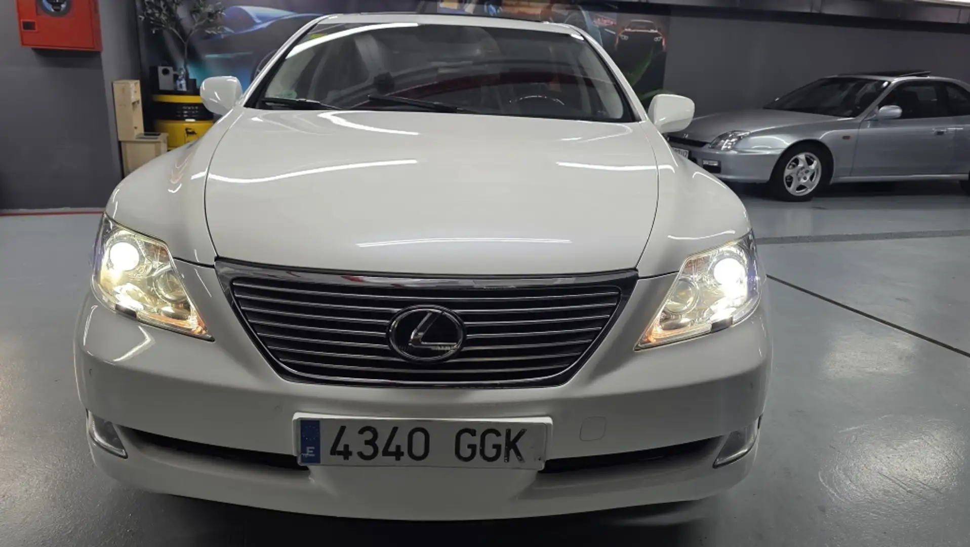 Lexus LS 460 Luxury Aut. Weiß - 2