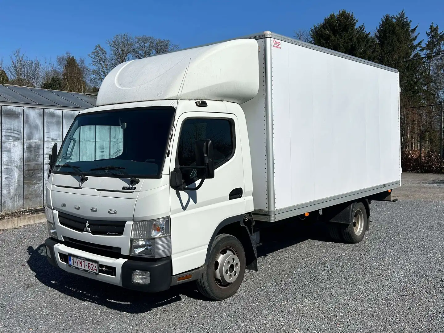 Mitsubishi Canter fuso FE4P10TF1N1 C1BXB4X Blanc - 1