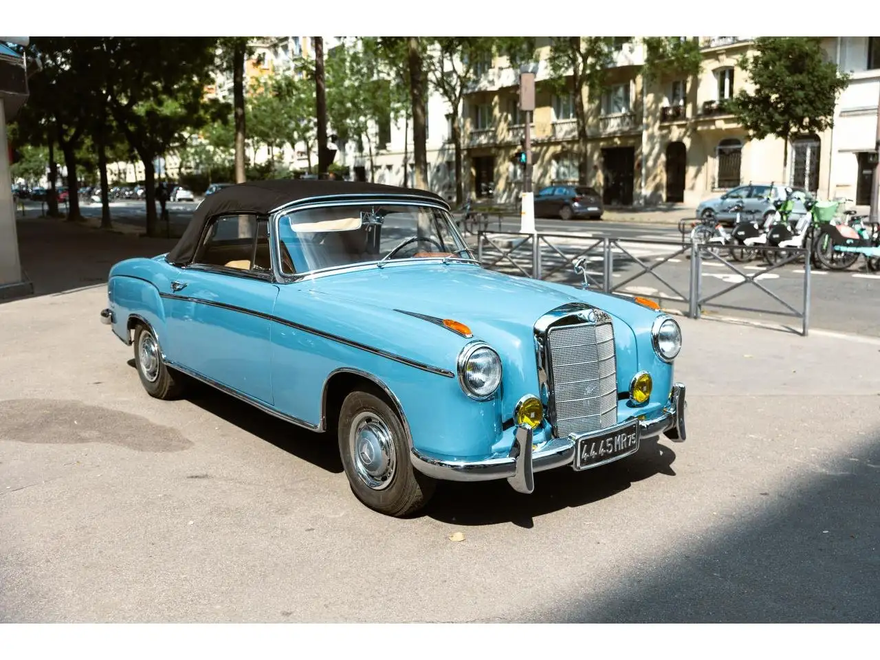 Mercedes-Benz 220S Ponton cabriolet, foto 2