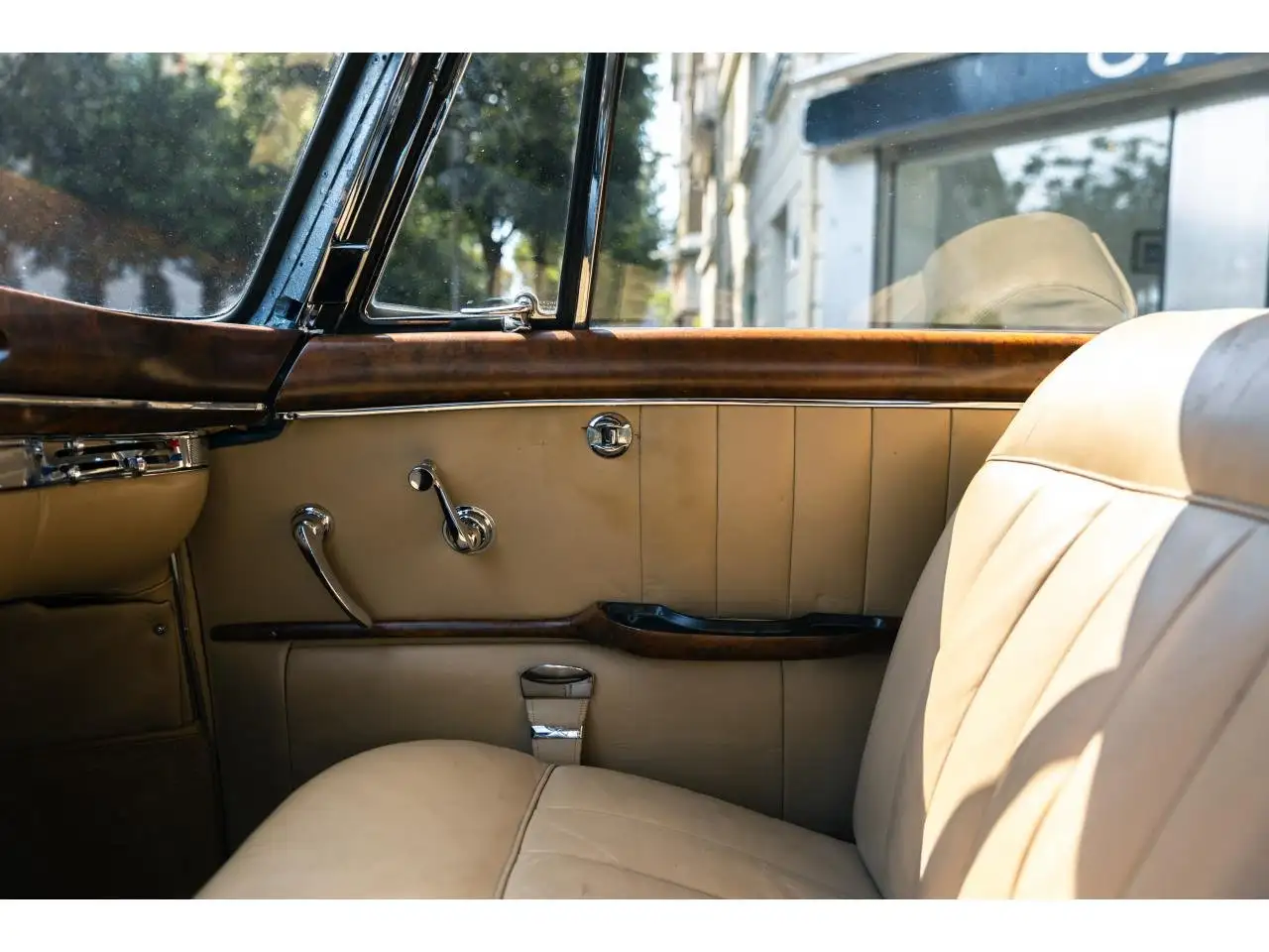 Mercedes-Benz 220S Ponton cabriolet, foto 11