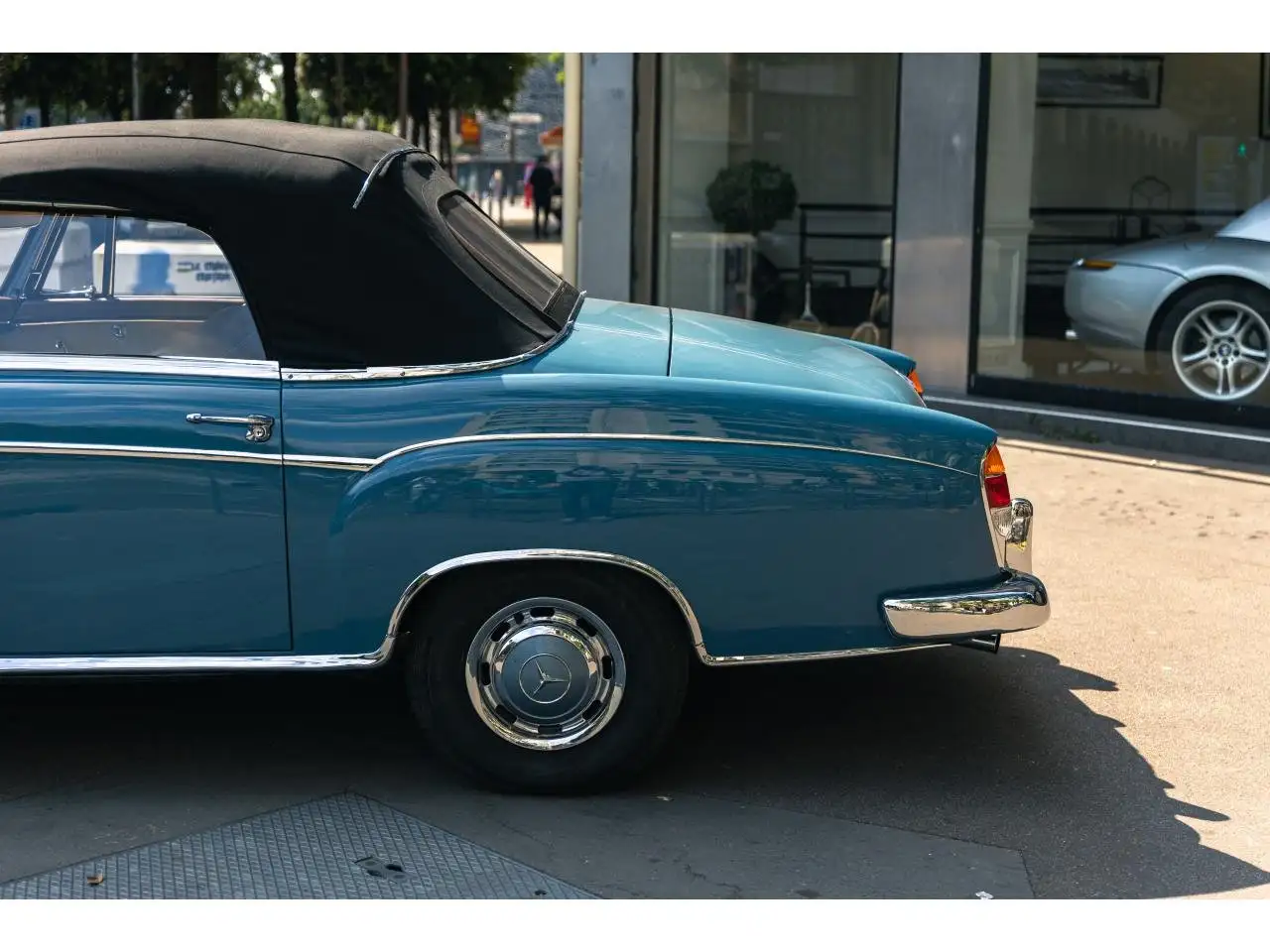 Mercedes-Benz 220S Ponton cabriolet, foto 4