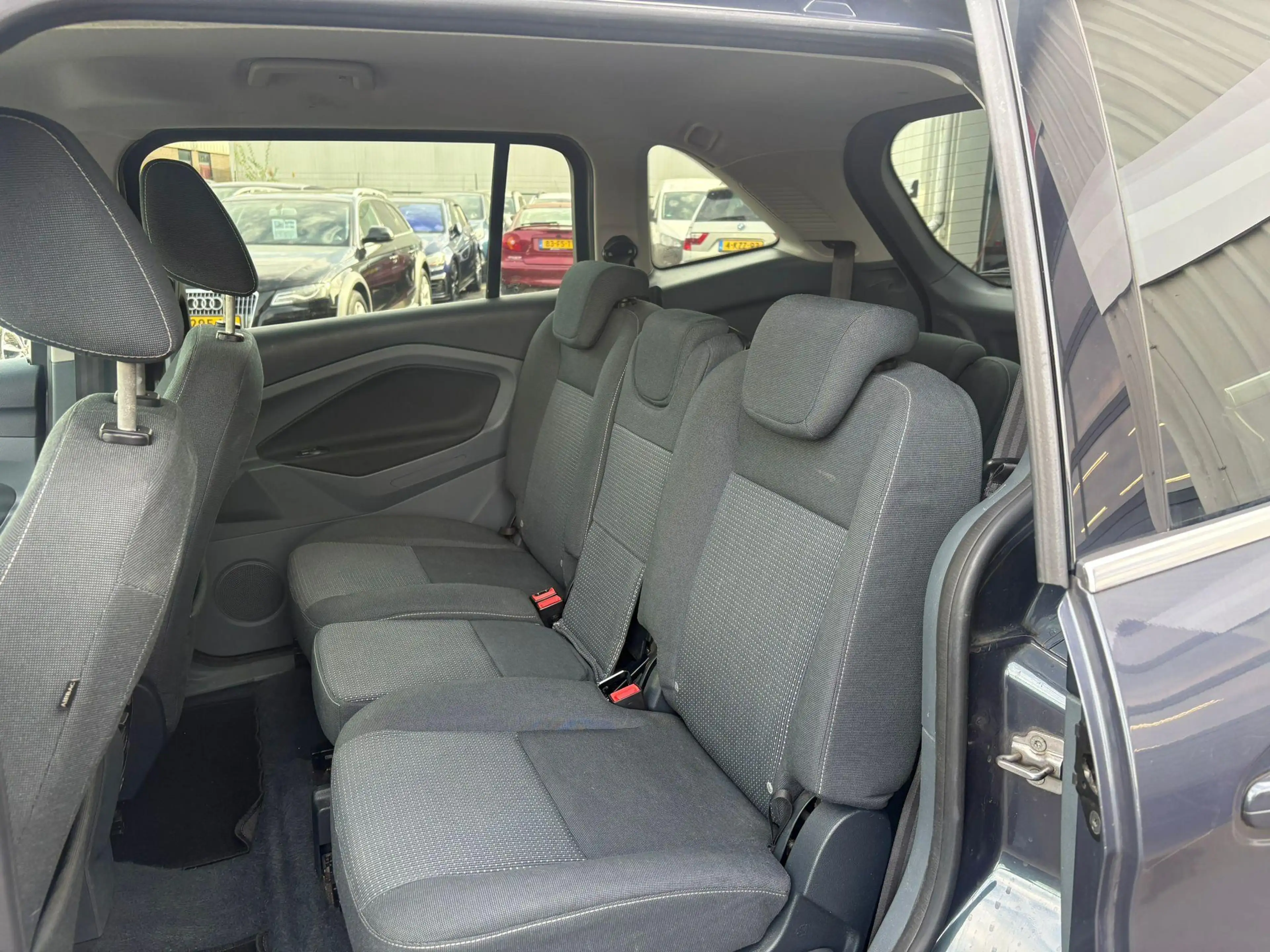 Ford Grand C-Max 1.6 Titanium 7p. Clima, pdc achter, distributie is — photo 11