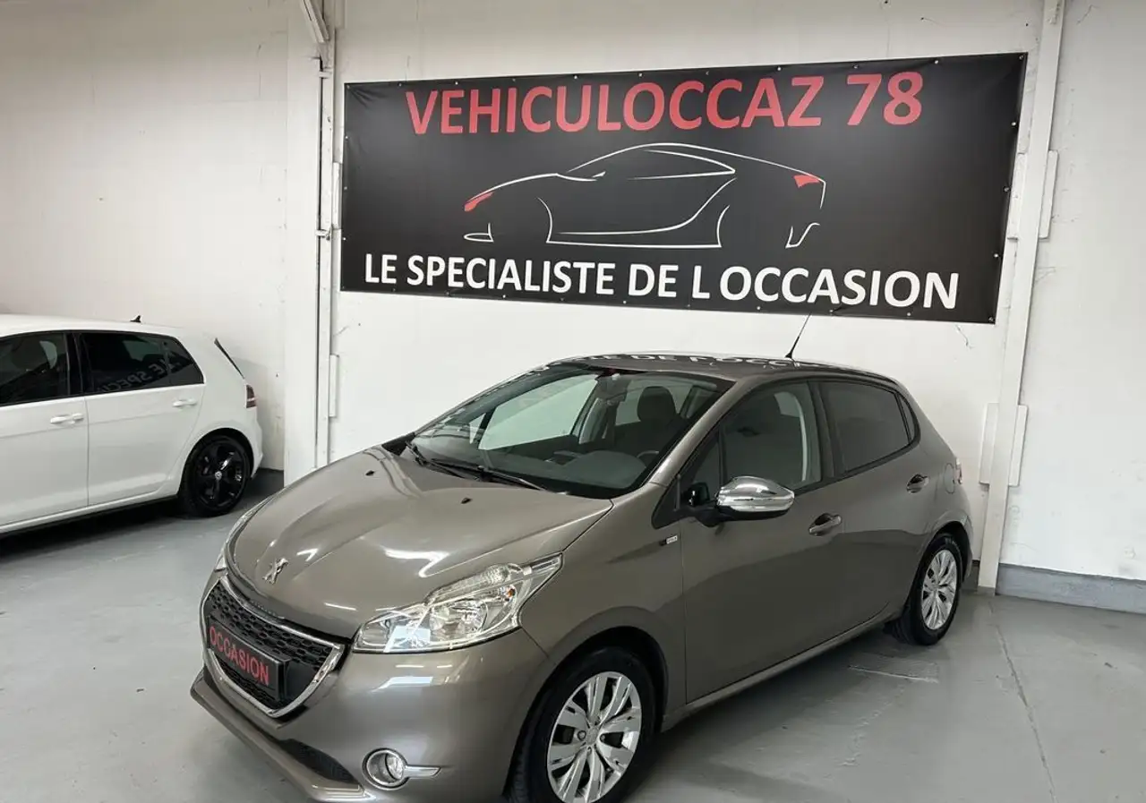 Peugeot 208 1.2 vti 82 cv style 05-2015 4x