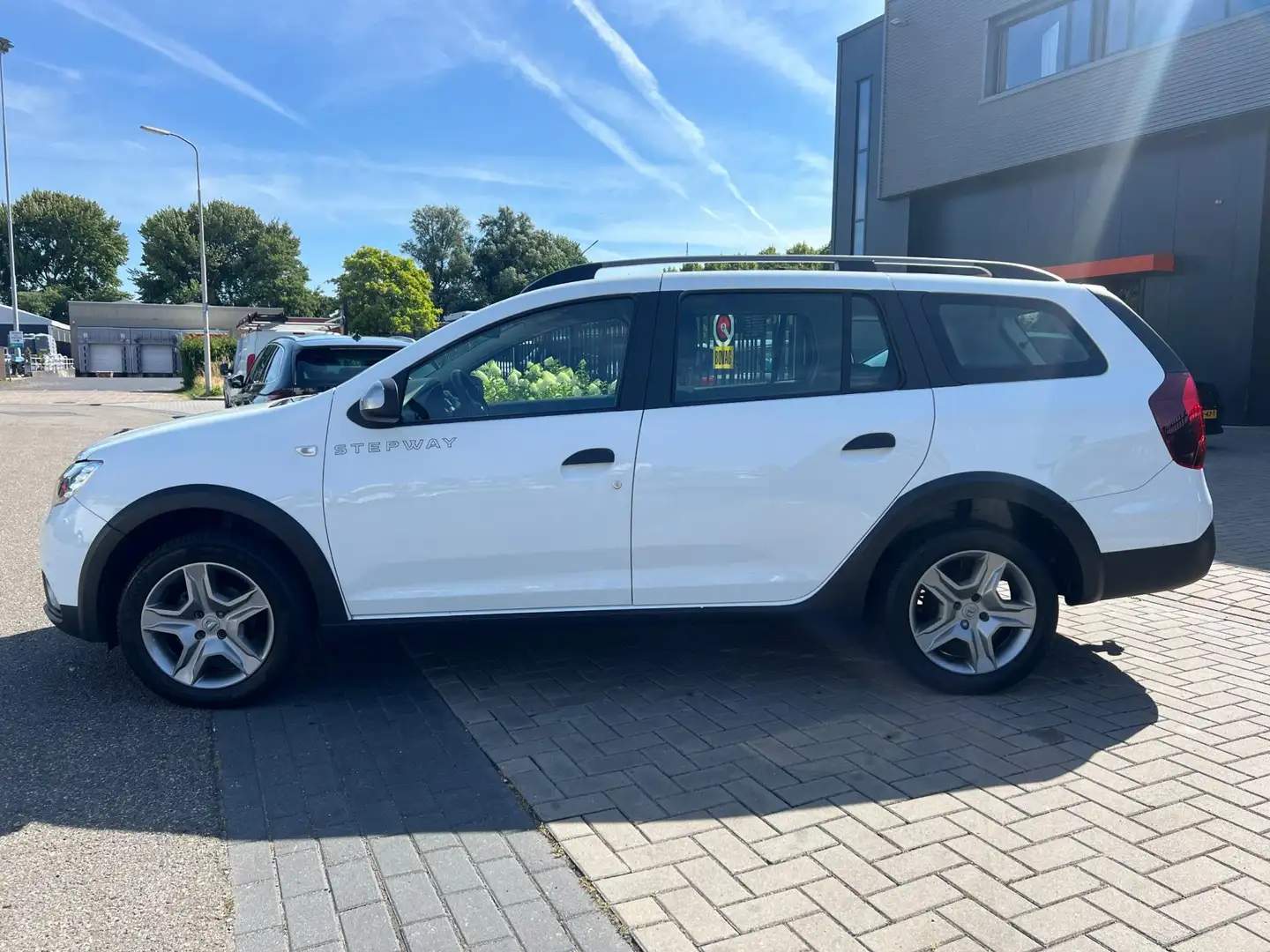 Dacia Logan MCV 0.9 TCe Stepway Wit - 2