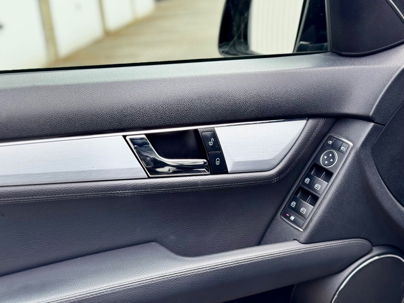 Mercedes-Benz C 250 CDI T BlueEfficiency Avantgarde.AMG-Line — photo 9