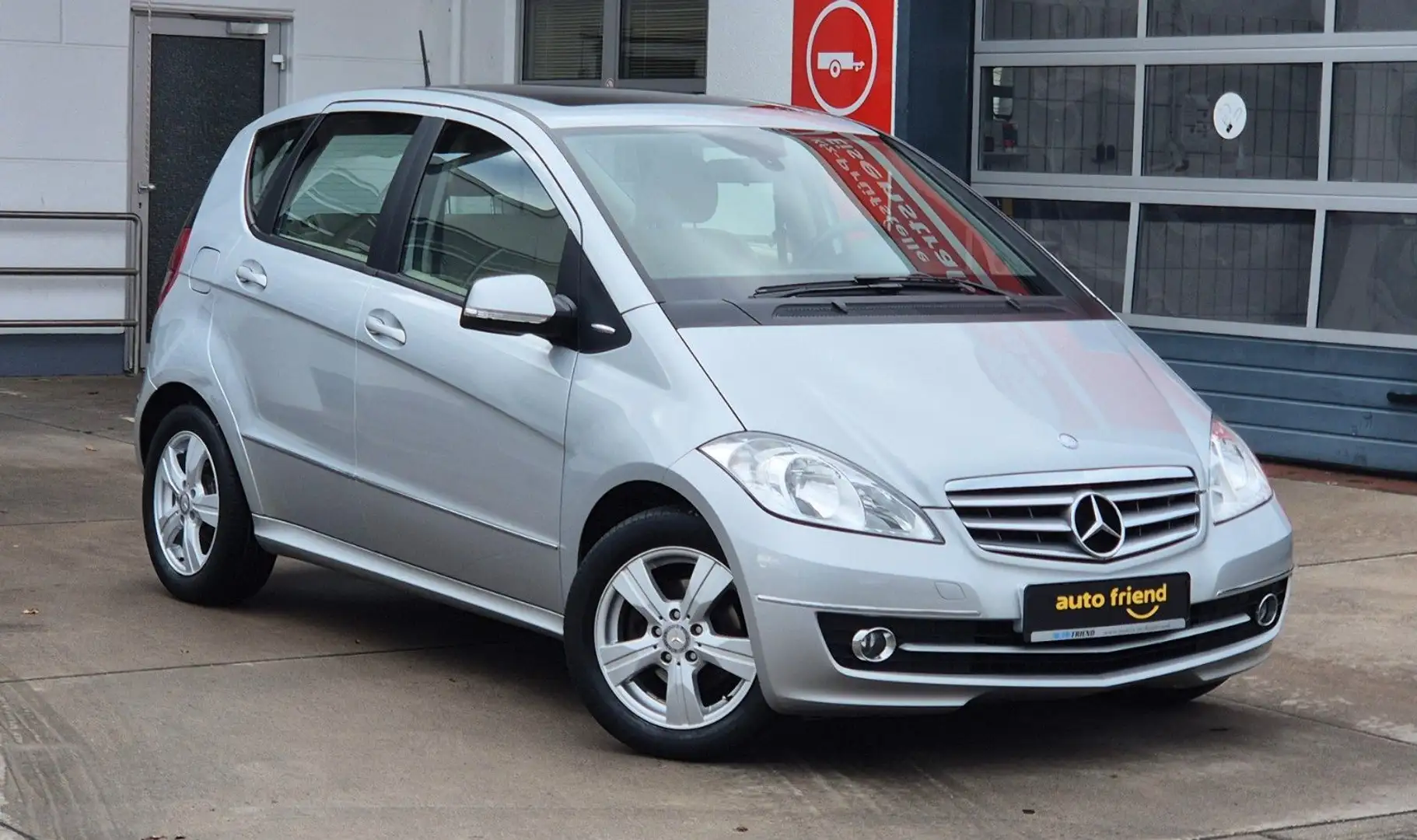 Mercedes-Benz A 150 AUTOTRONIC *1. HAND*  69.000 Km *TÜV NEU* Silber - 1