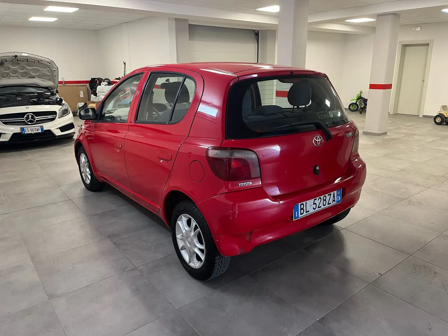 Toyota Yaris 5p 1.0 Sol- UNIPROPRIETARIO NEOPATENTATI - 2