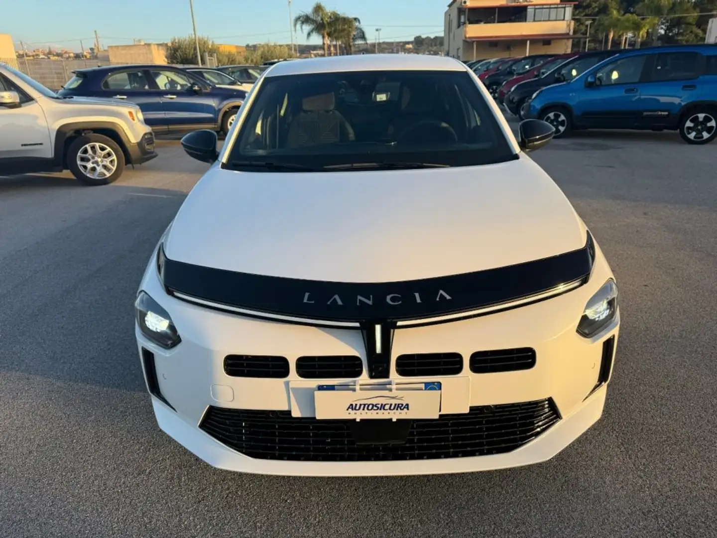 Lancia Ypsilon Hybrid e-DCT LX Bianco - 2