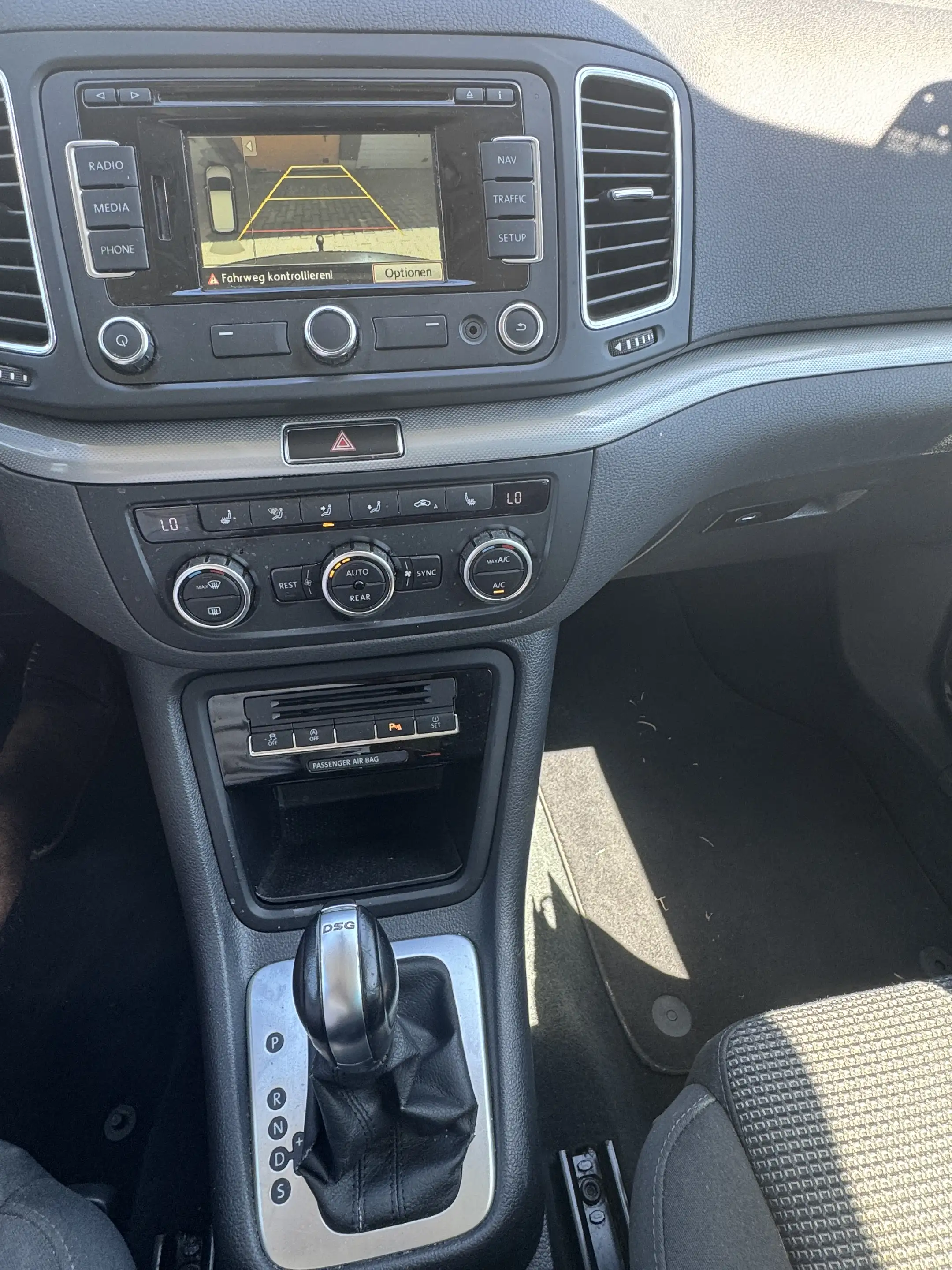 Volkswagen Sharan Comfortline BMT — photo 10