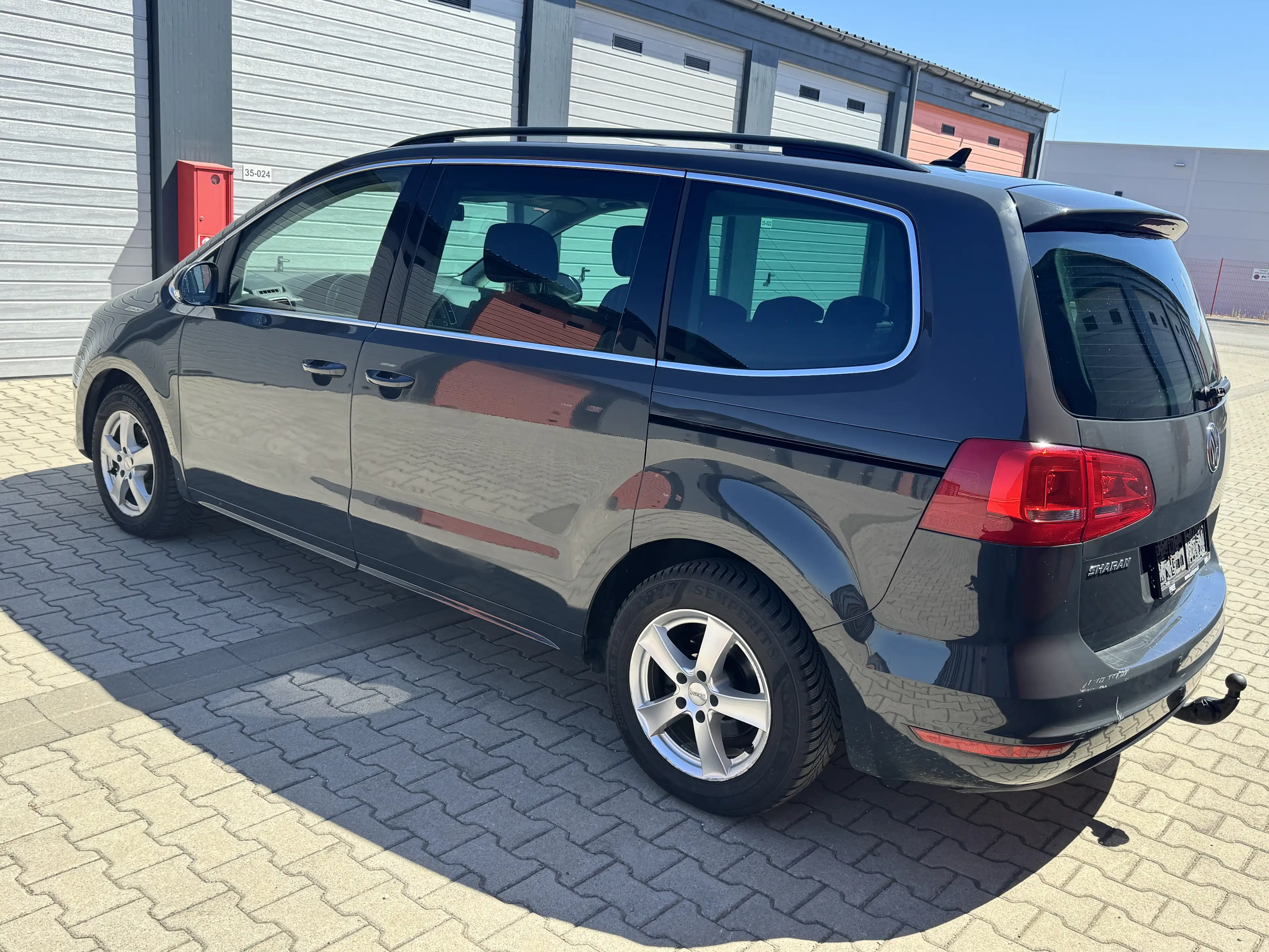 Volkswagen Sharan Comfortline BMT — photo 6
