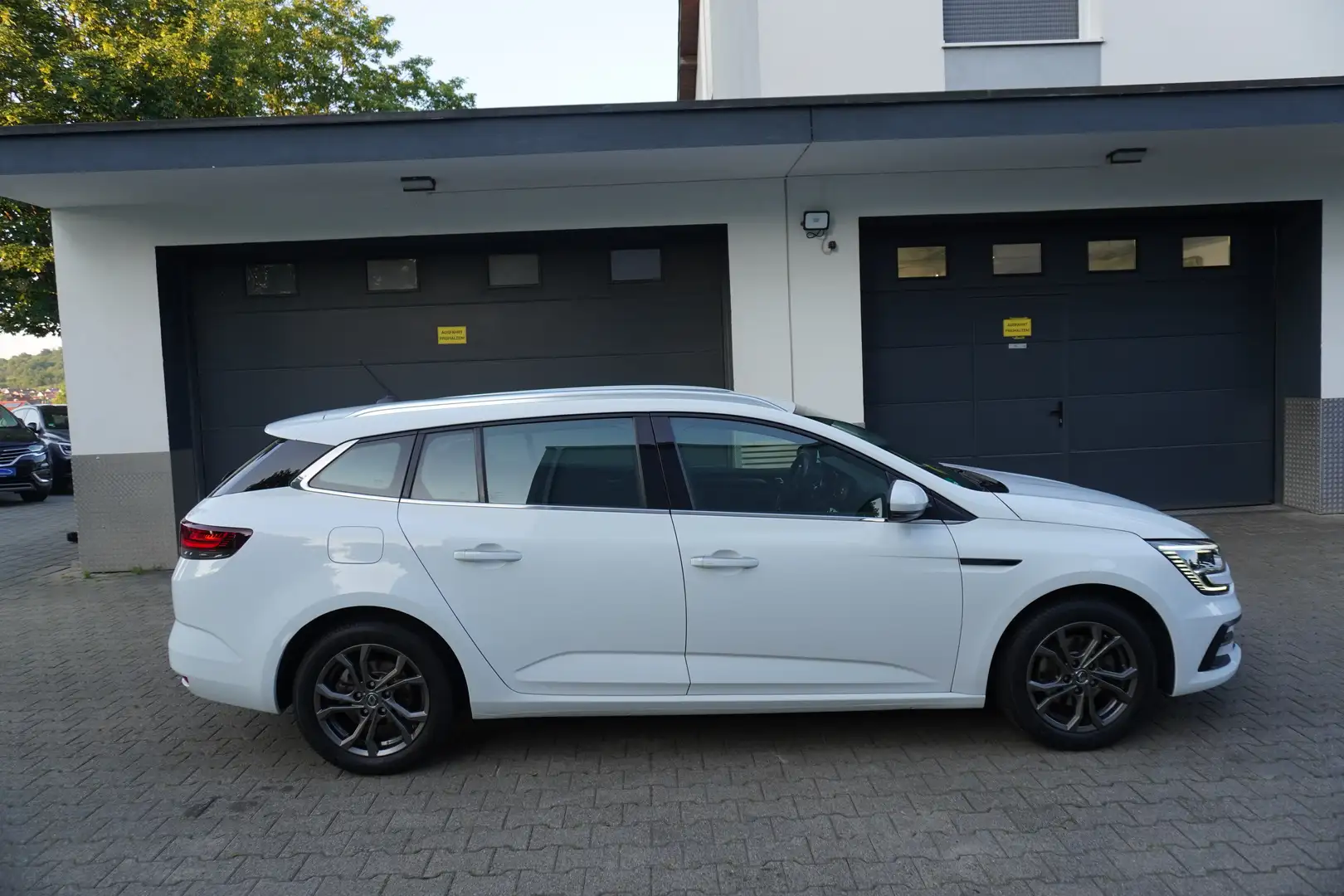 Renault Megane 1.3 TCe Zen KLIMA+ALU+PDC+6-Gang+1.Hd+Org.18.Tkm Weiß - 2