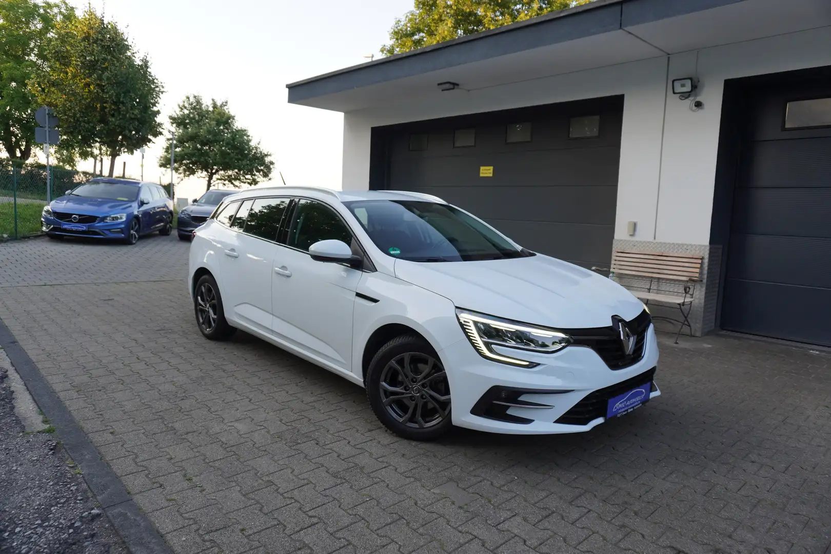 Renault Megane 1.3 TCe Zen KLIMA+ALU+PDC+6-Gang+1.Hd+Org.18.Tkm Weiß - 1