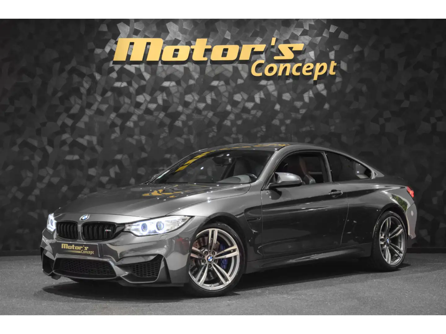 BMW M4 F82 Coupé DKG7 Black - 1