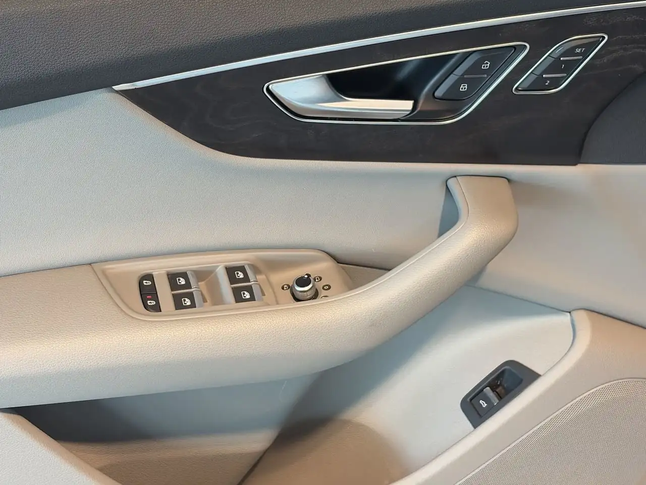 Audi Q7 снимка Audi Q7