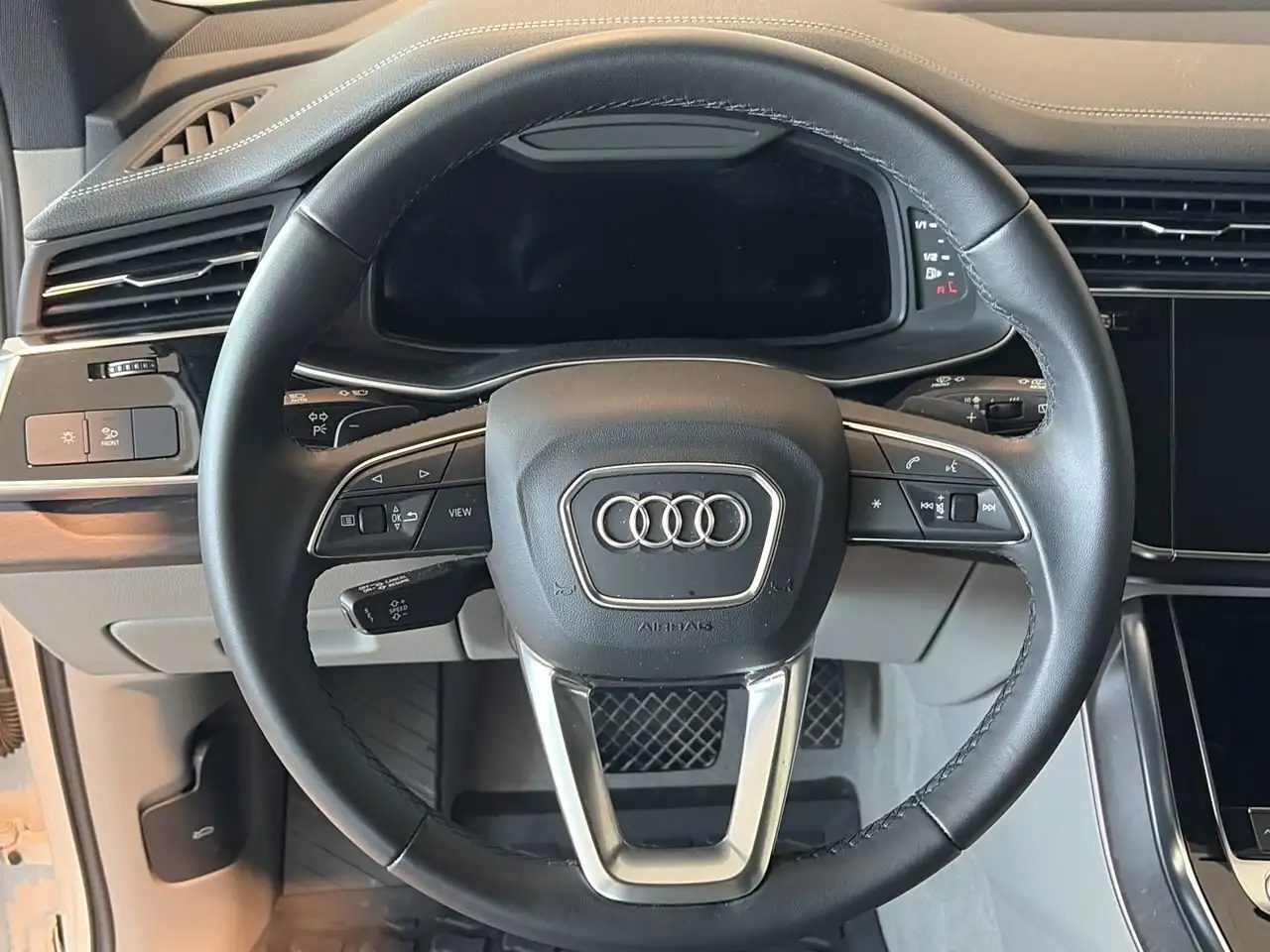 Audi Q7 снимка Audi Q7