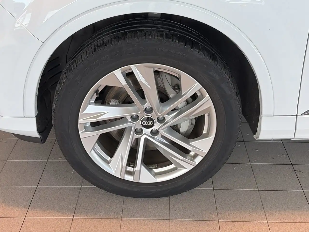 Audi Q7 снимка Audi Q7