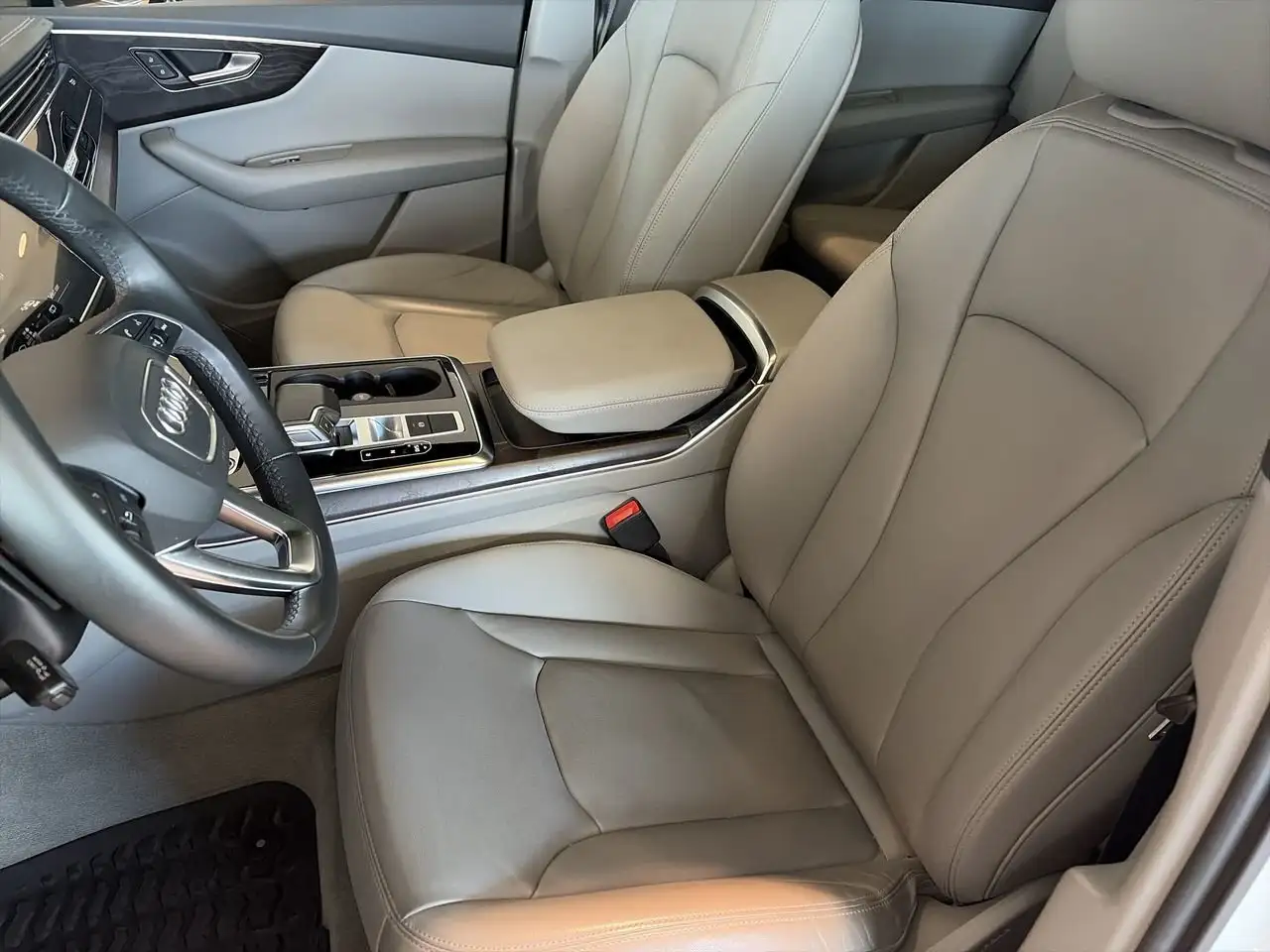 Audi Q7 снимка Audi Q7