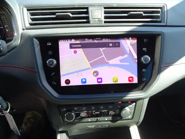 SEAT Arona view 13