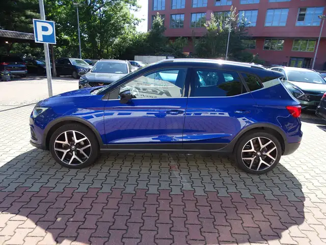 SEAT Arona view 3