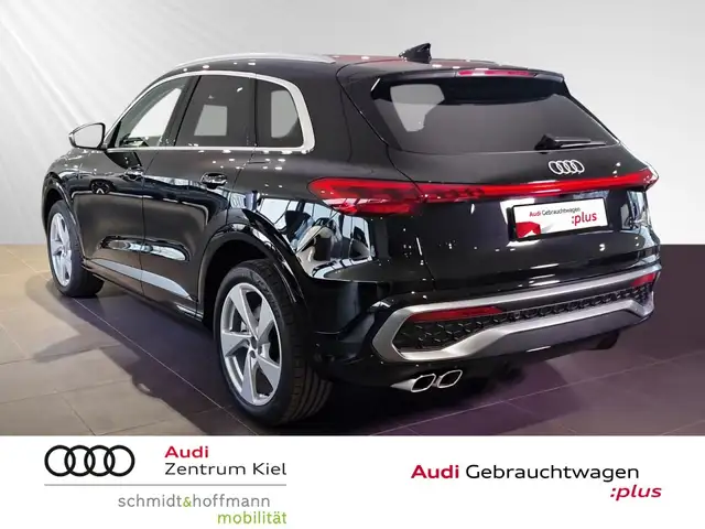 Audi Q5 view 4