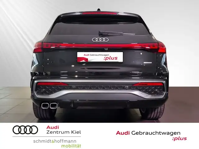 Audi Q5 view 5