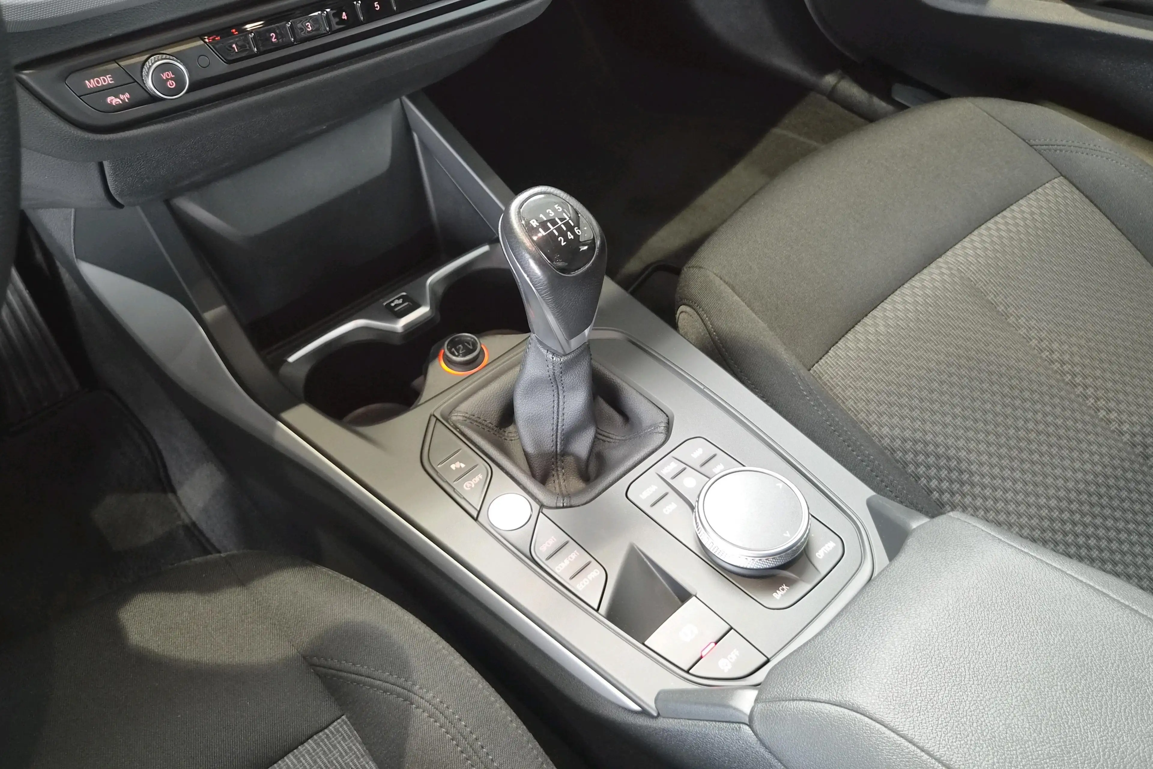 BMW 116 Advantage — photo 16