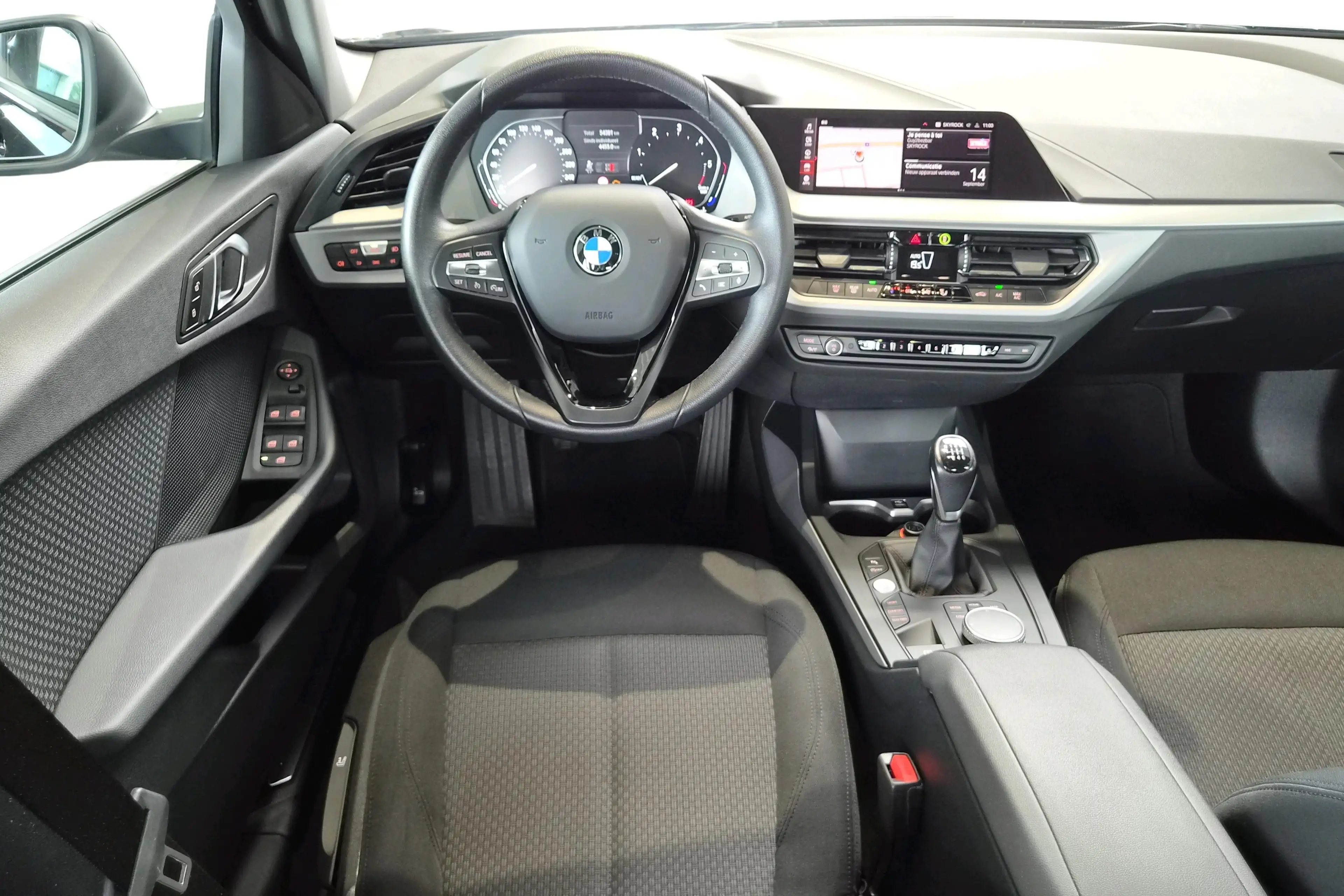 BMW 116 Advantage — photo 9