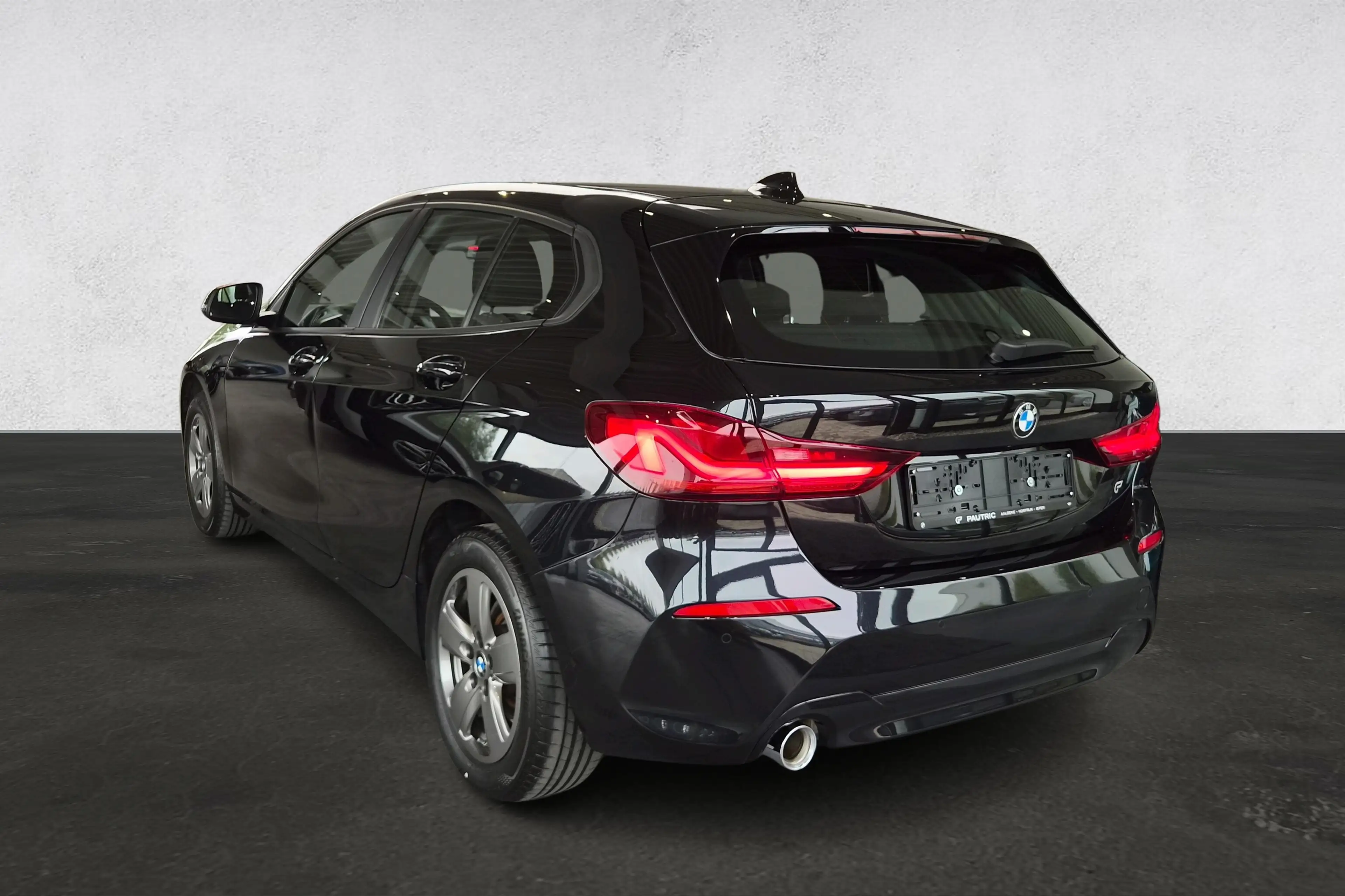 BMW 116 Advantage — photo 5