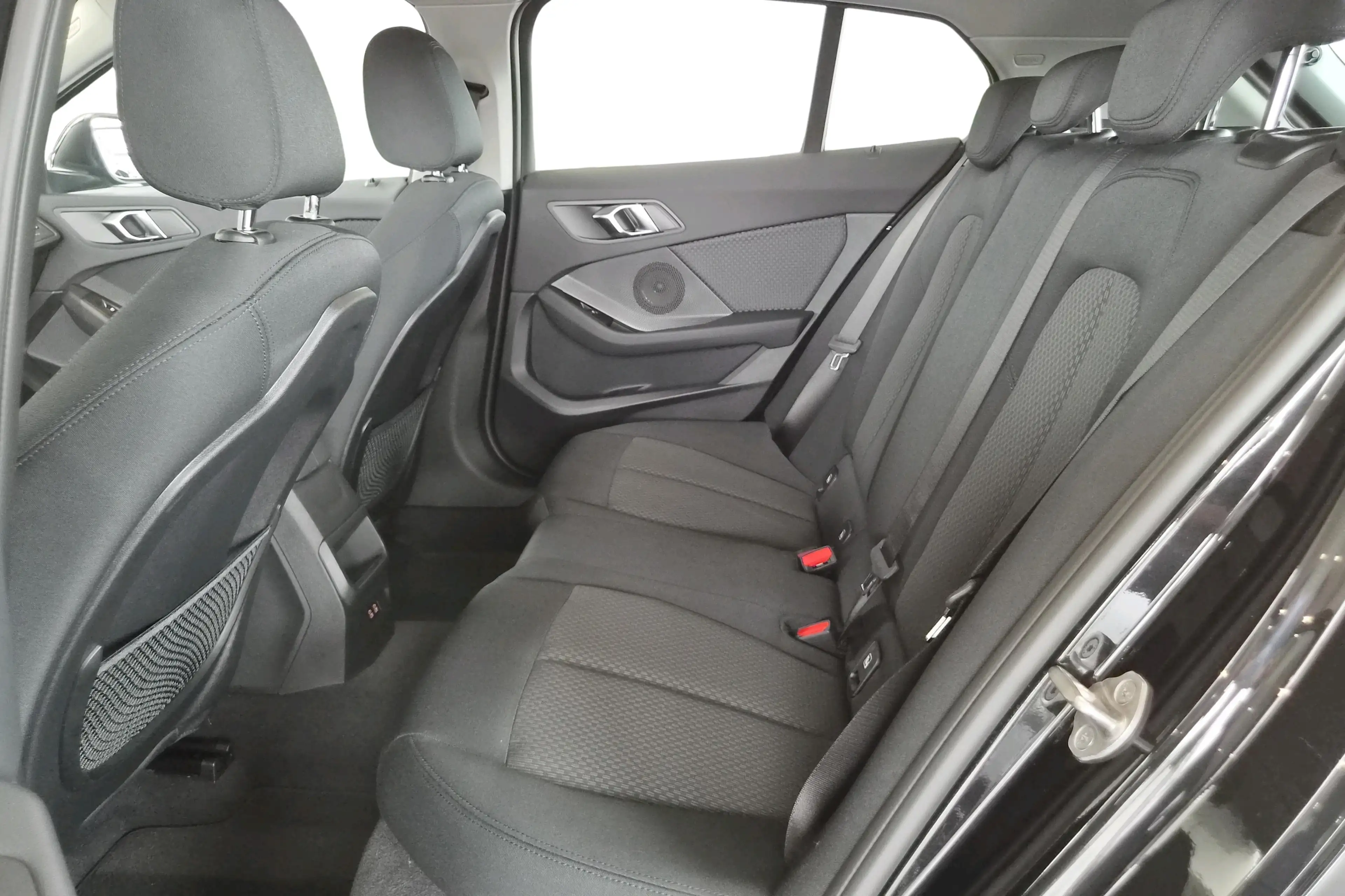 BMW 116 Advantage — photo 37