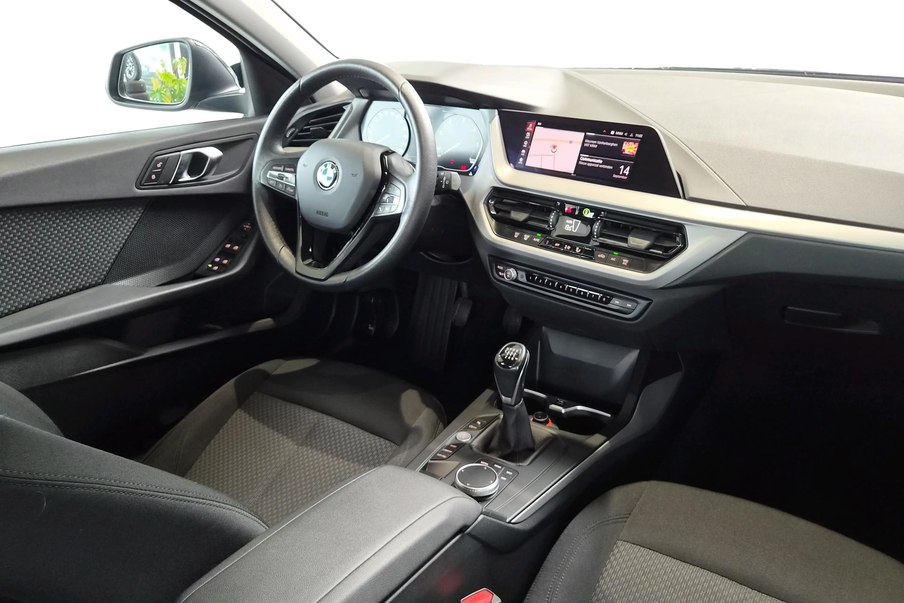 BMW 116 Advantage — photo 11
