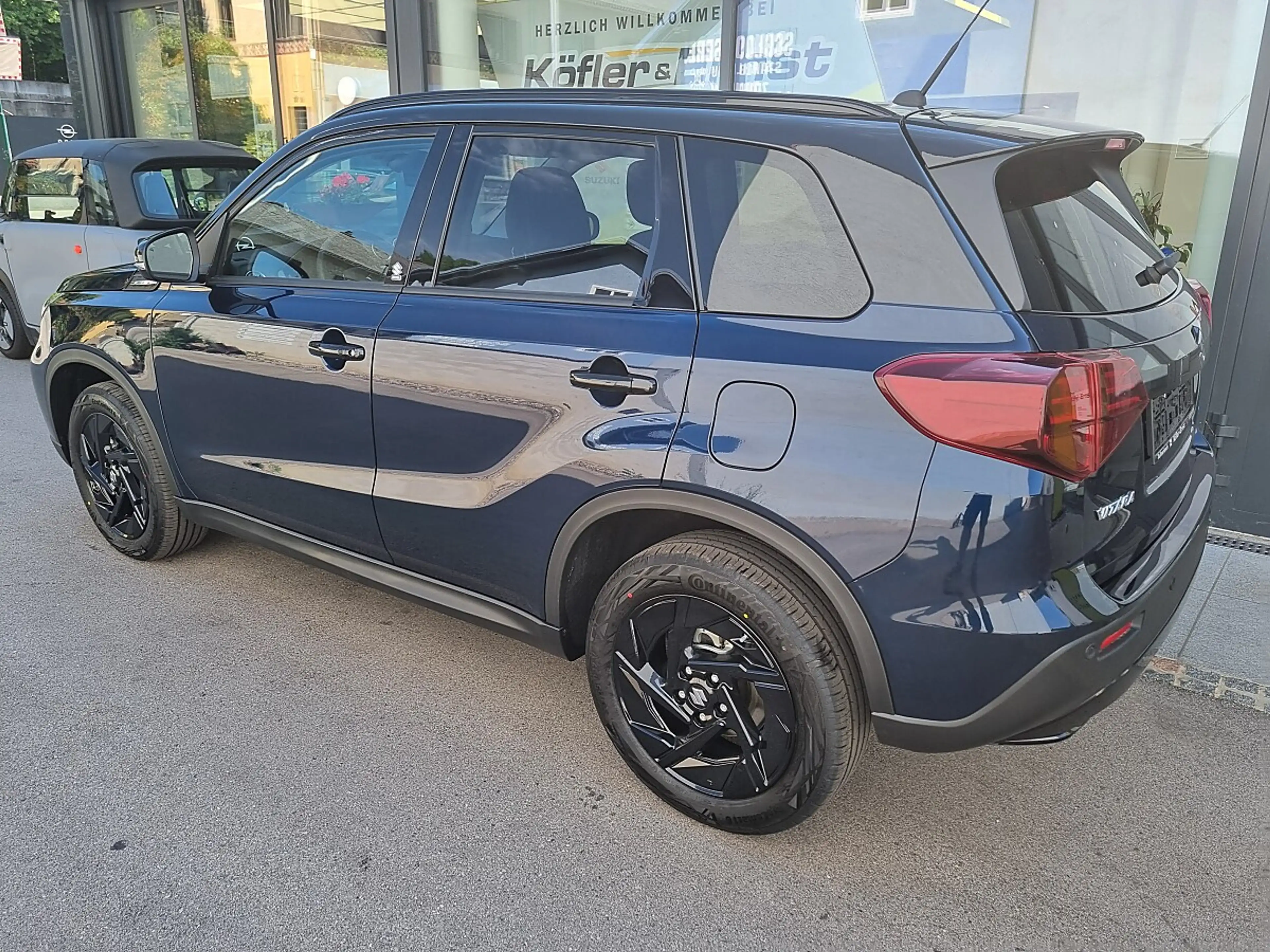 Suzuki Vitara 1,4 Hybrid ALLGRIP flash — photo 3