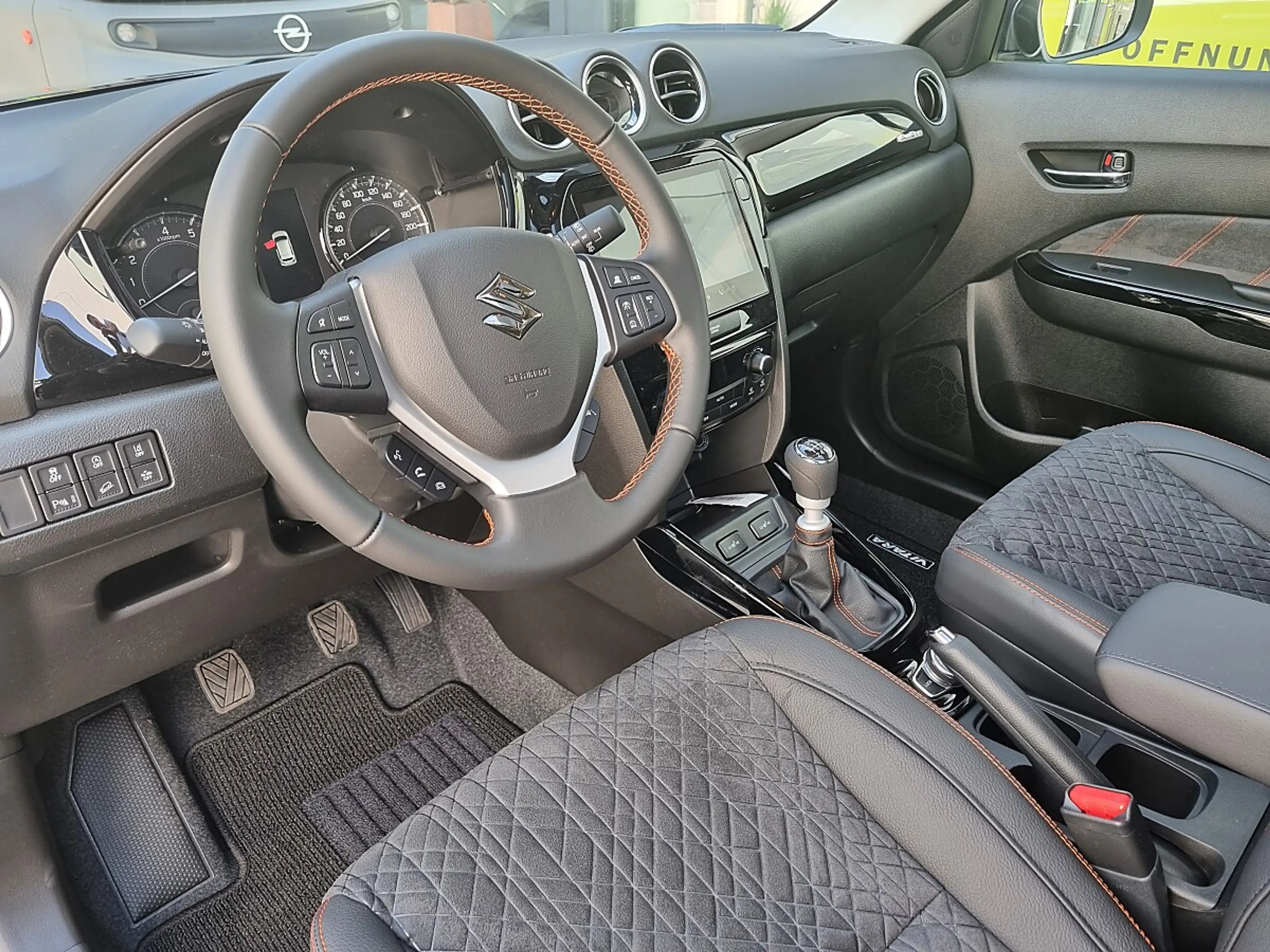Suzuki Vitara 1,4 Hybrid ALLGRIP flash — photo 6